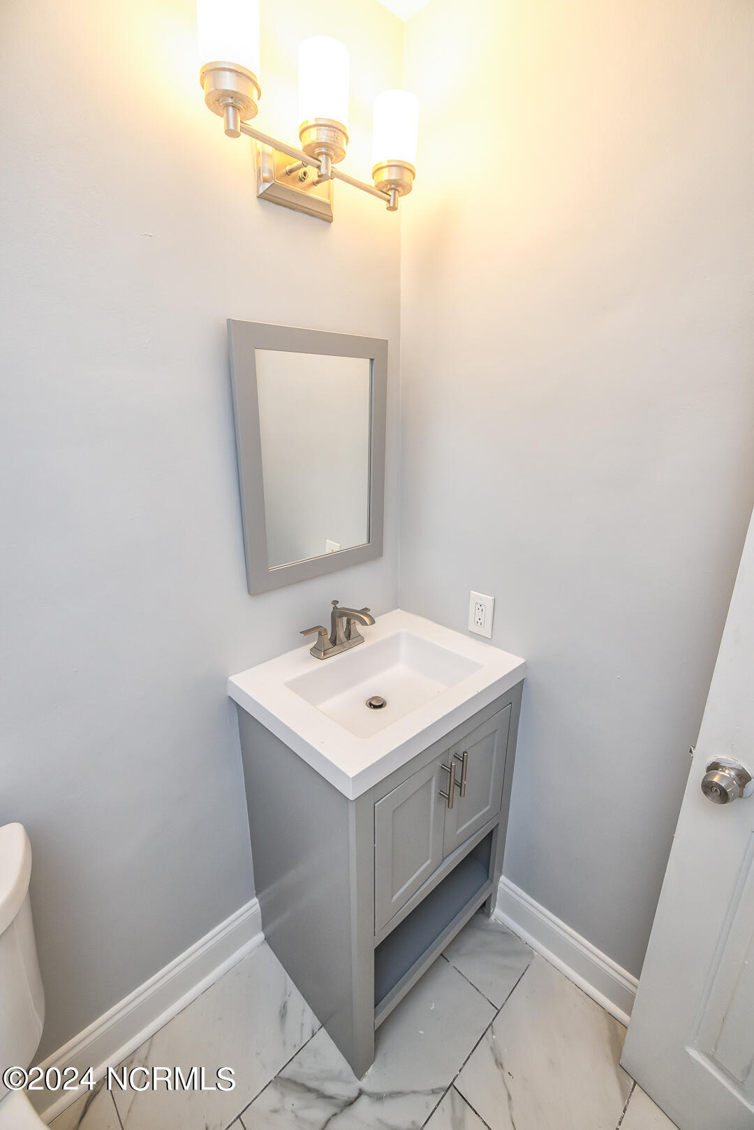 605-609 Nixon Street