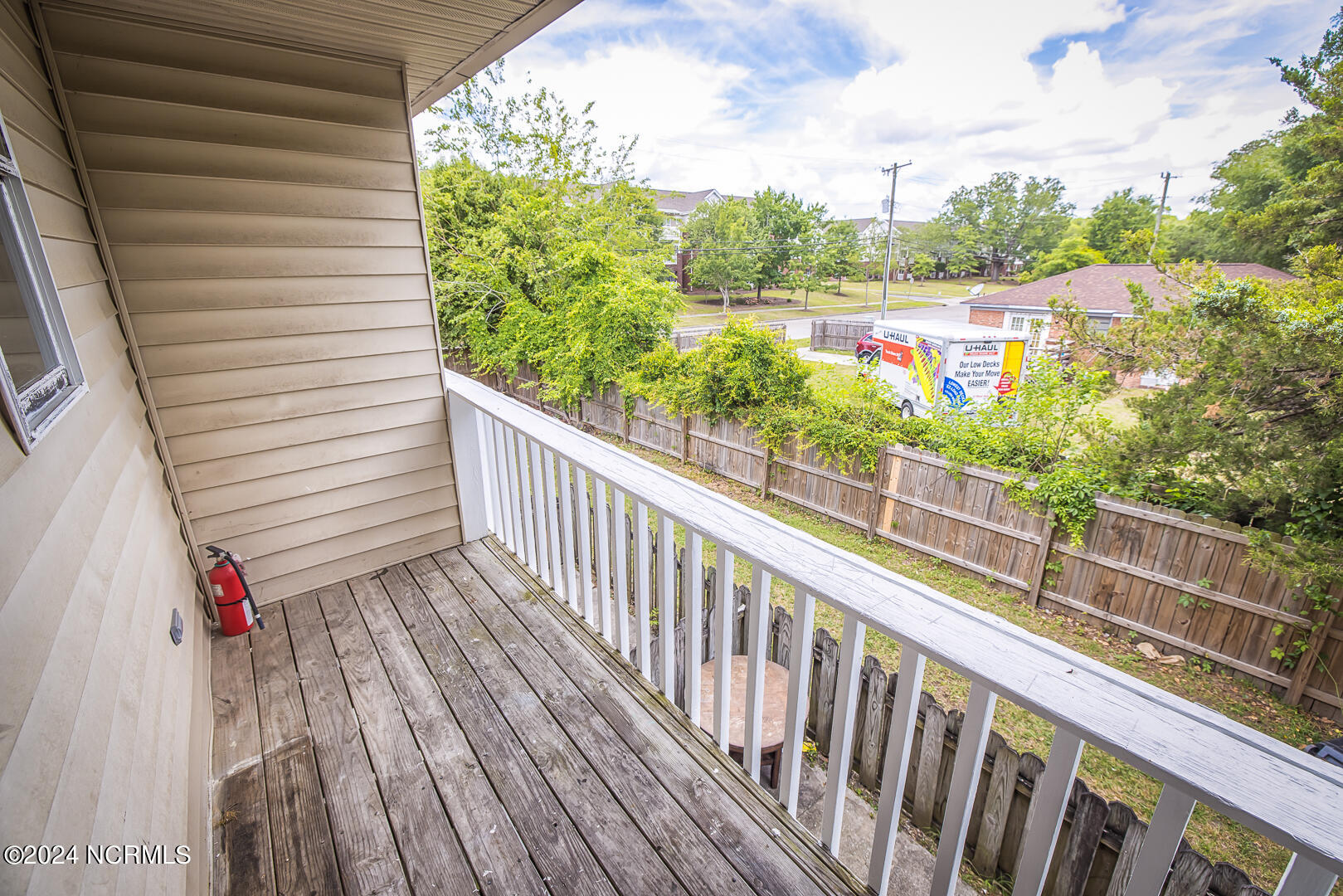 605-609 Nixon Street