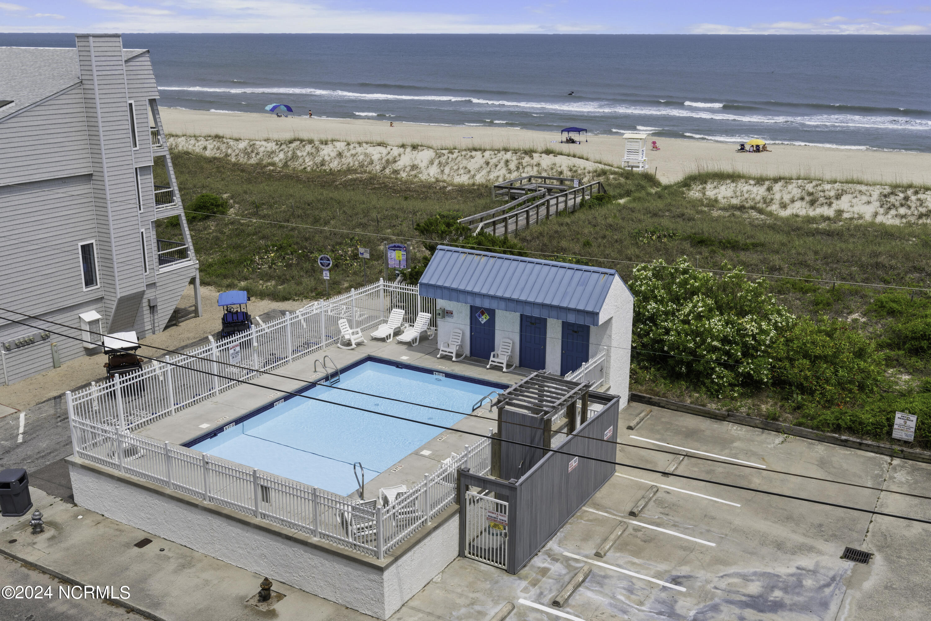 901 Lake Park Boulevard S 403