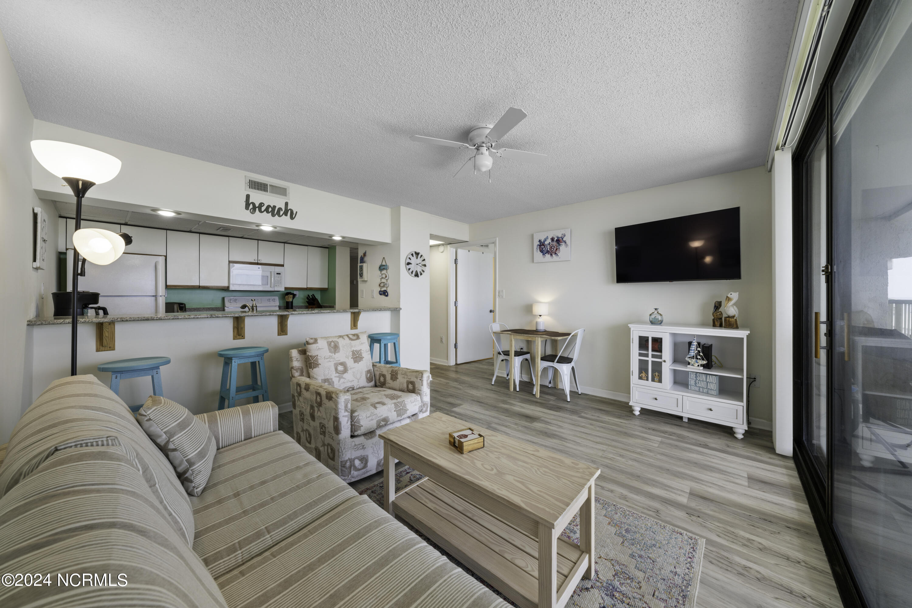 901 Lake Park Boulevard S 403