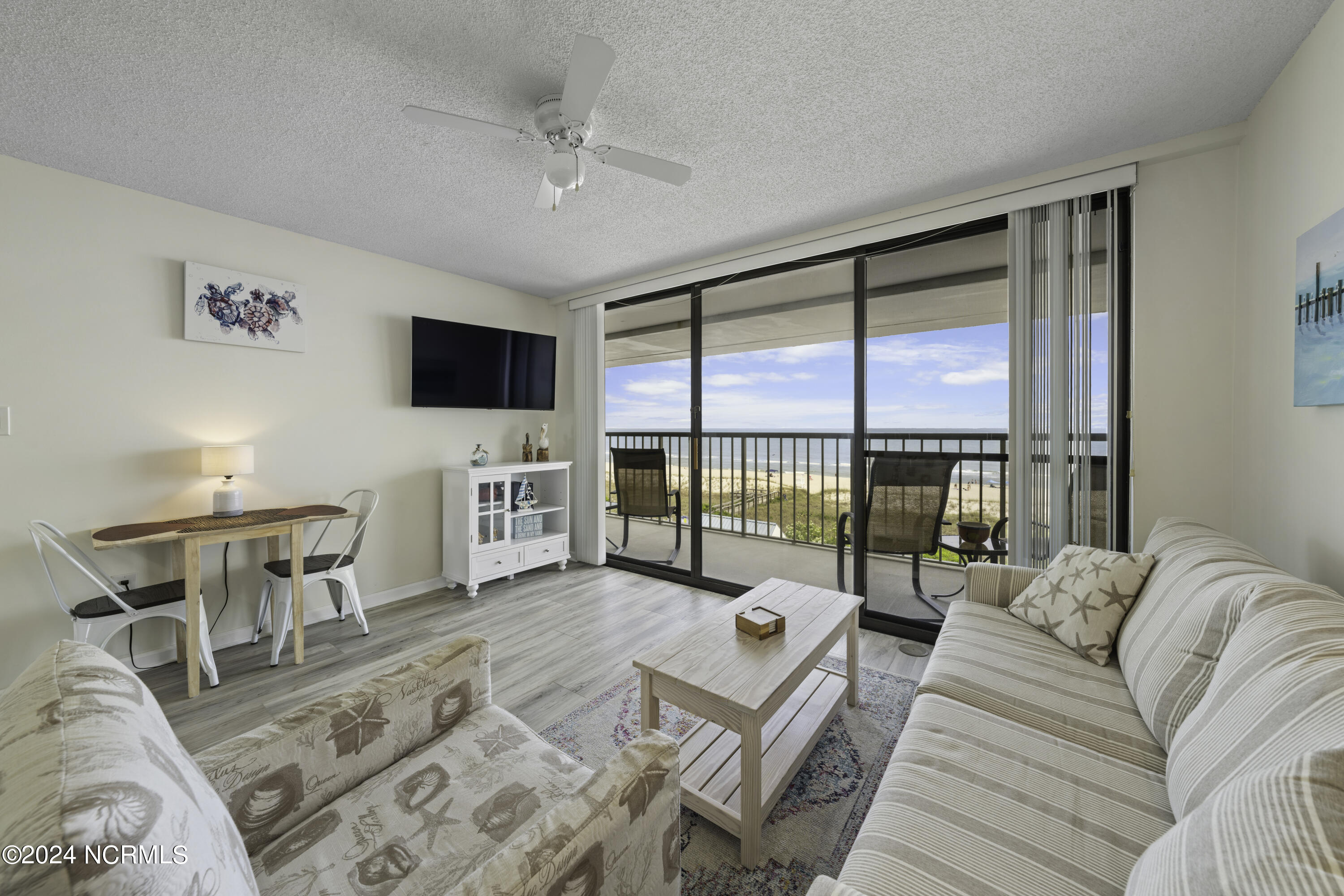 901 Lake Park Boulevard S 403