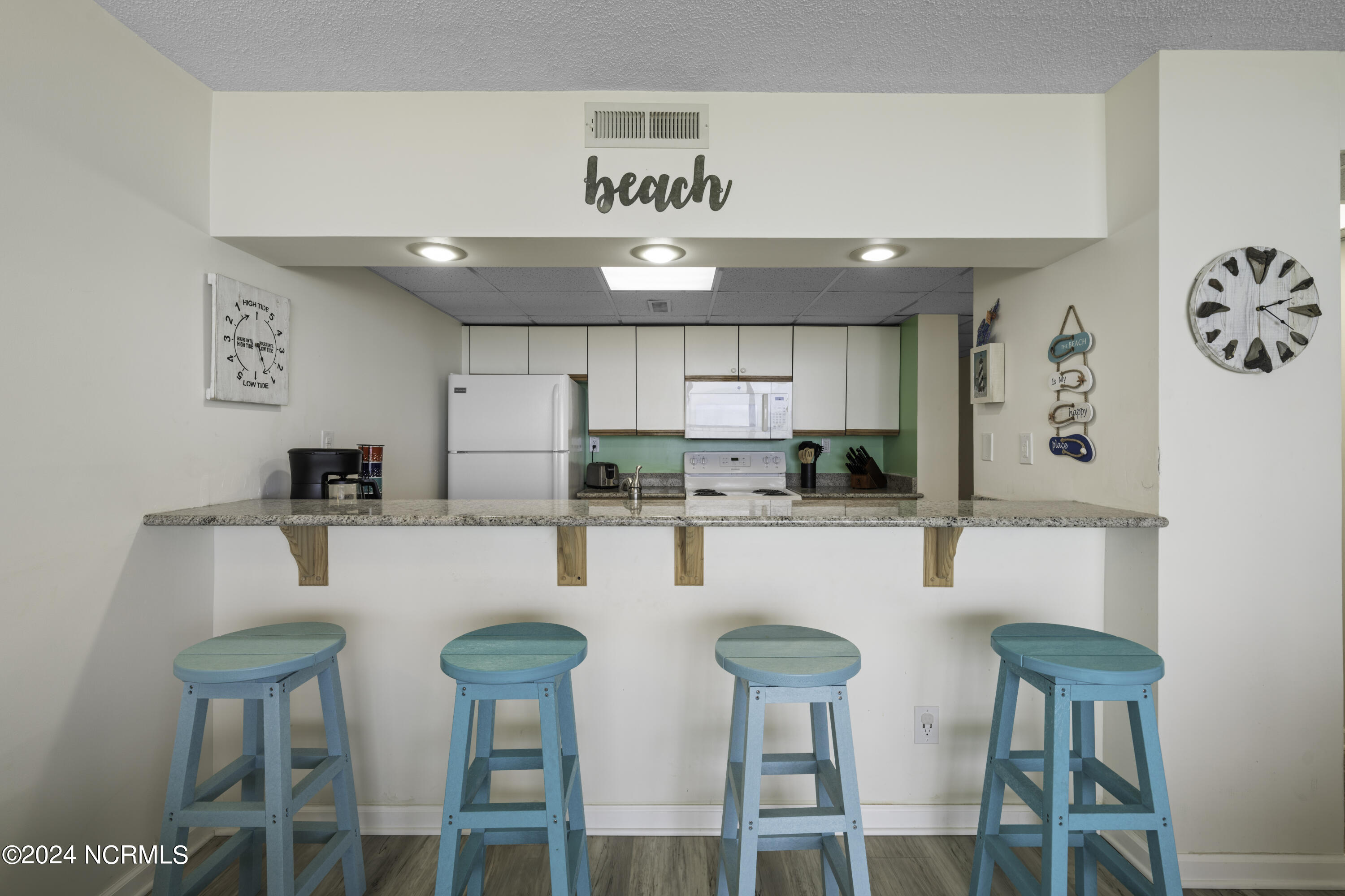 901 Lake Park Boulevard S 403