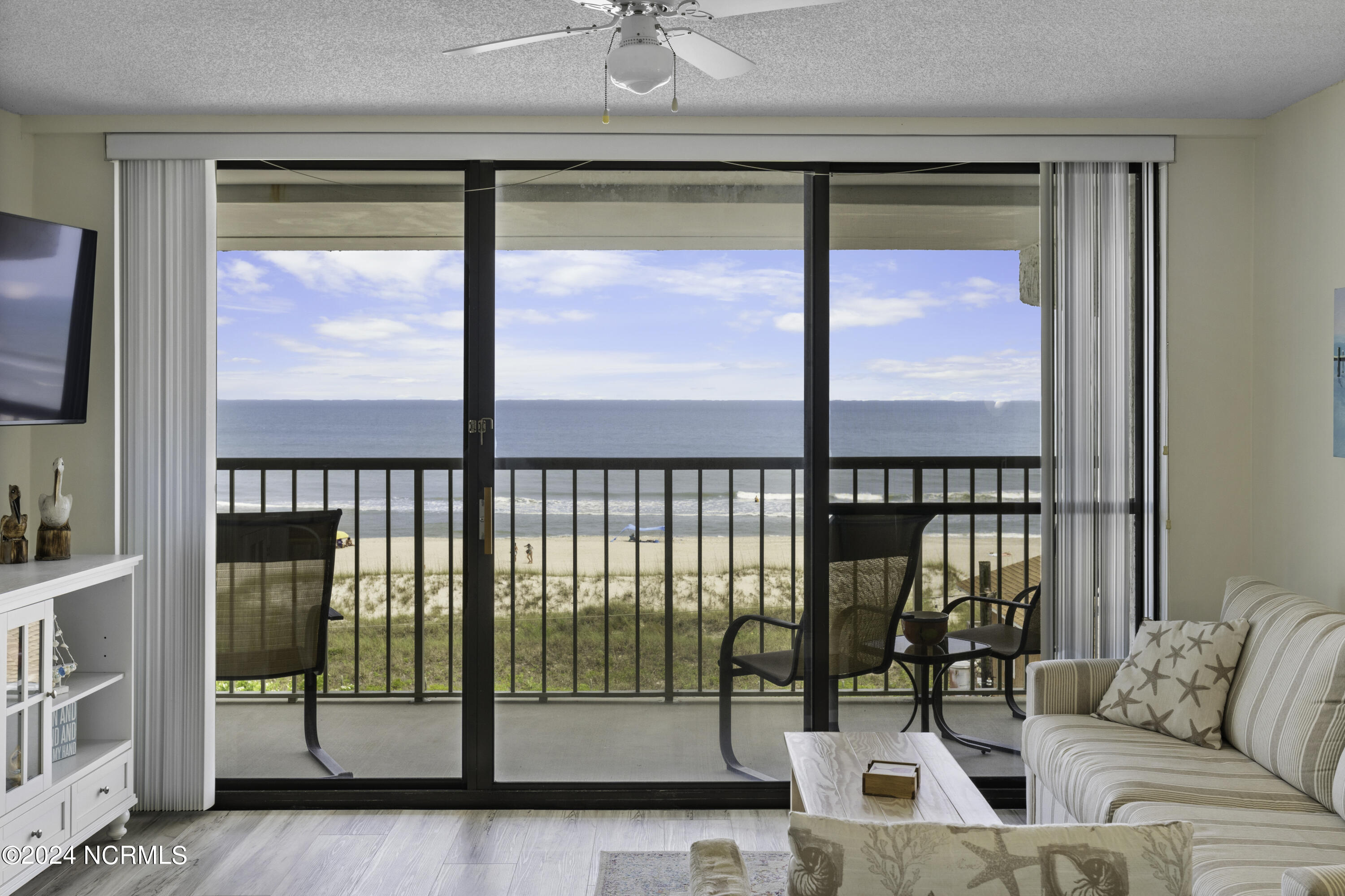 901 Lake Park Boulevard S 403