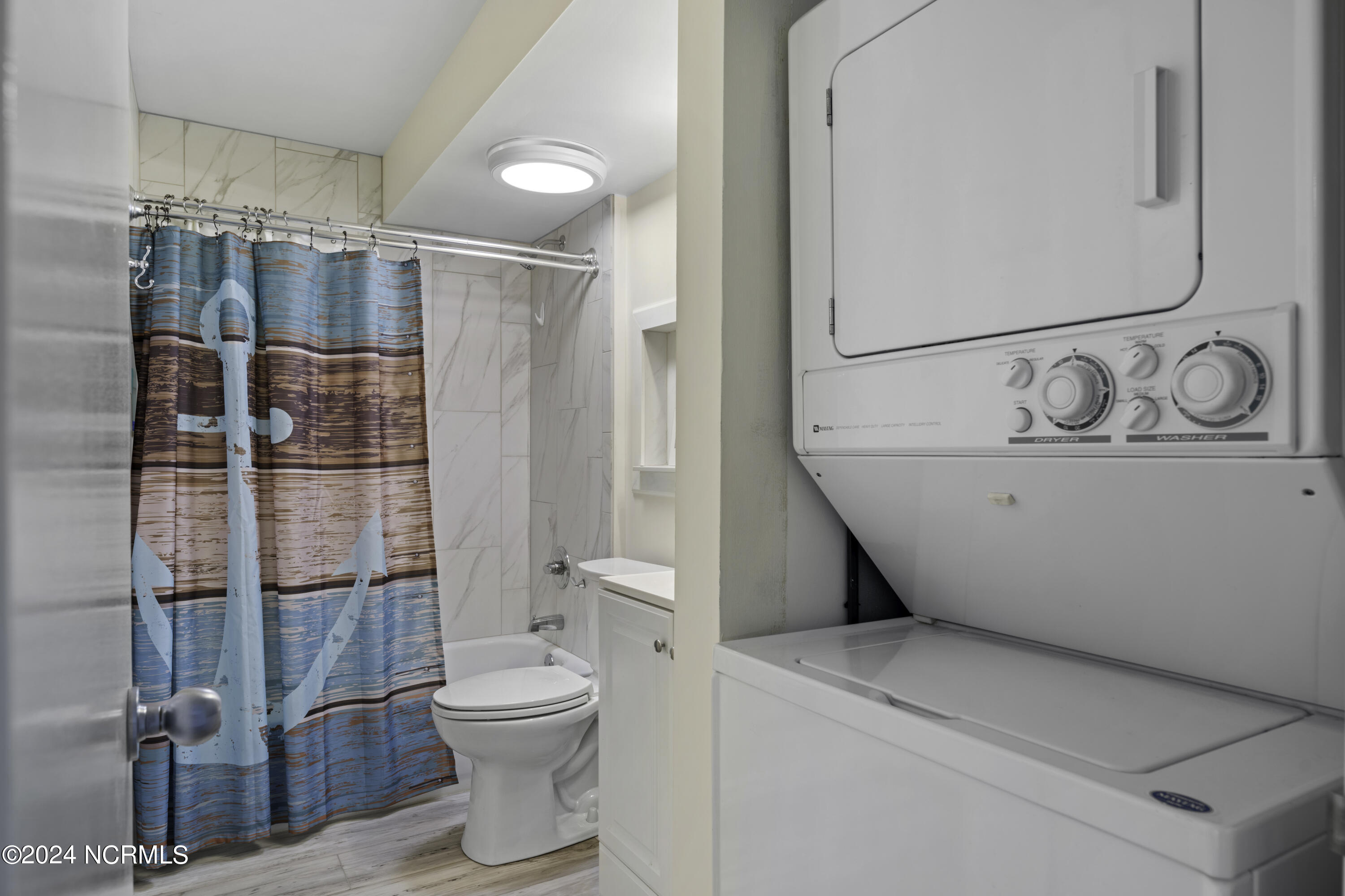 901 Lake Park Boulevard S 403