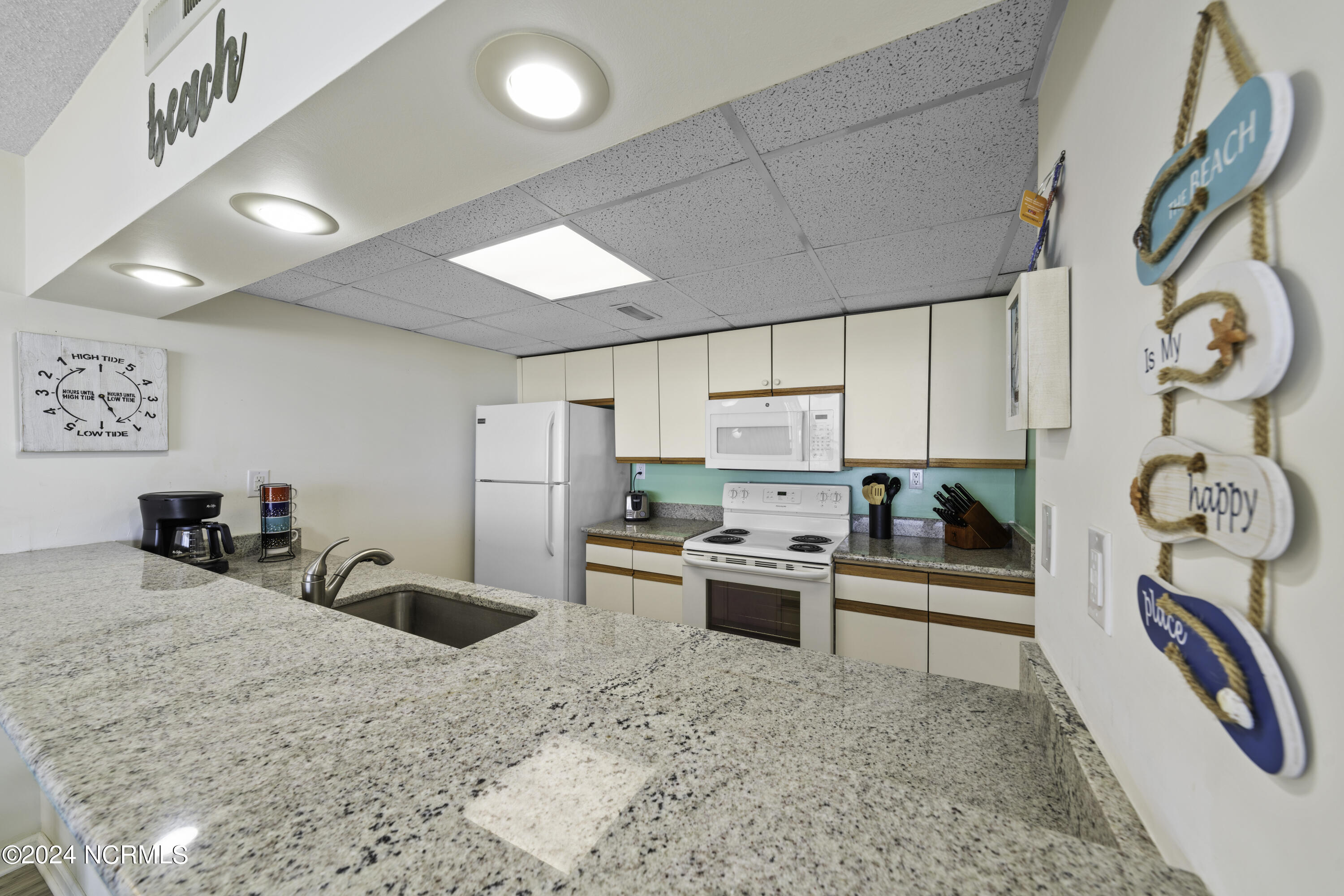 901 Lake Park Boulevard S 403