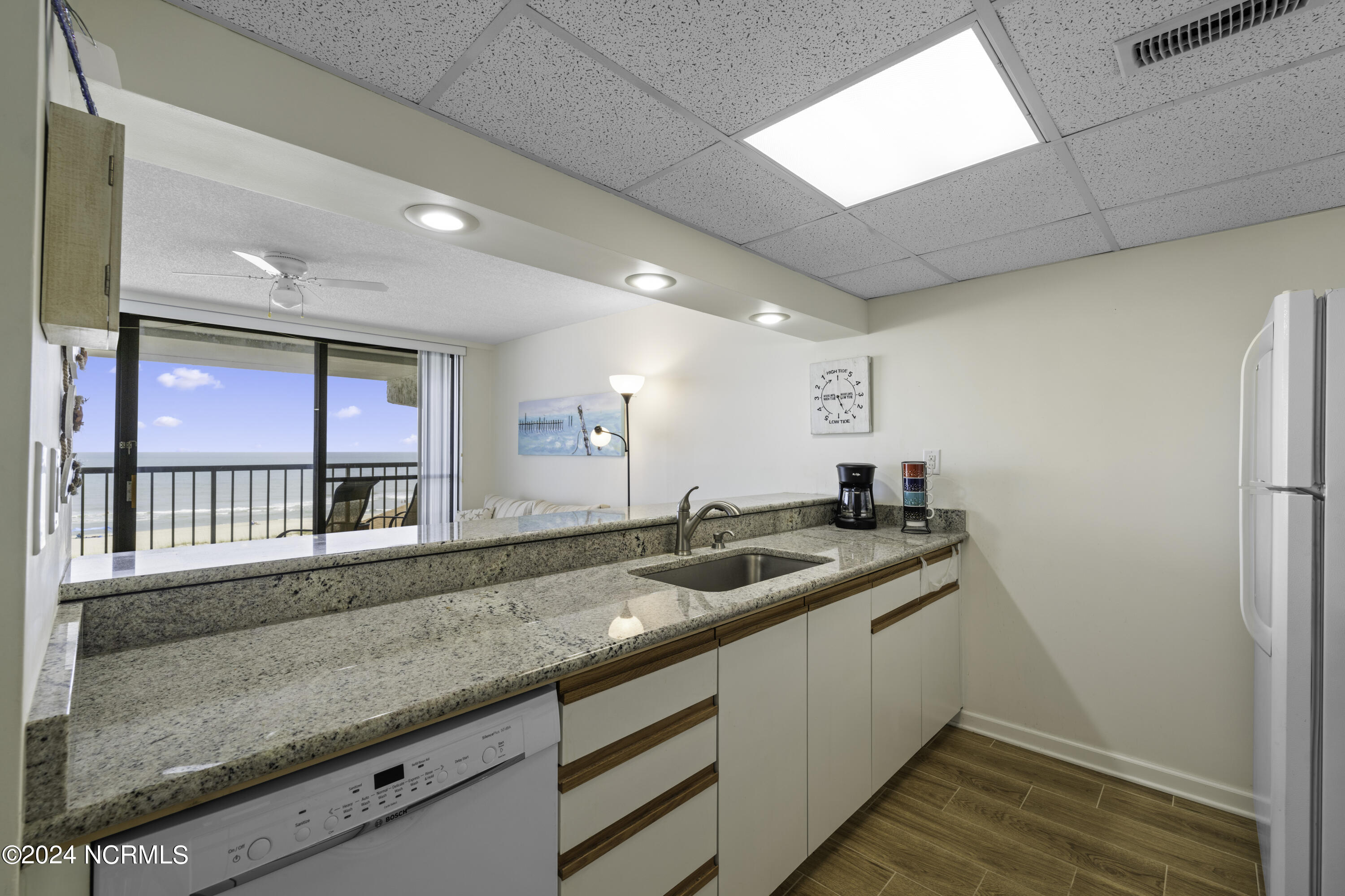 901 Lake Park Boulevard S 403