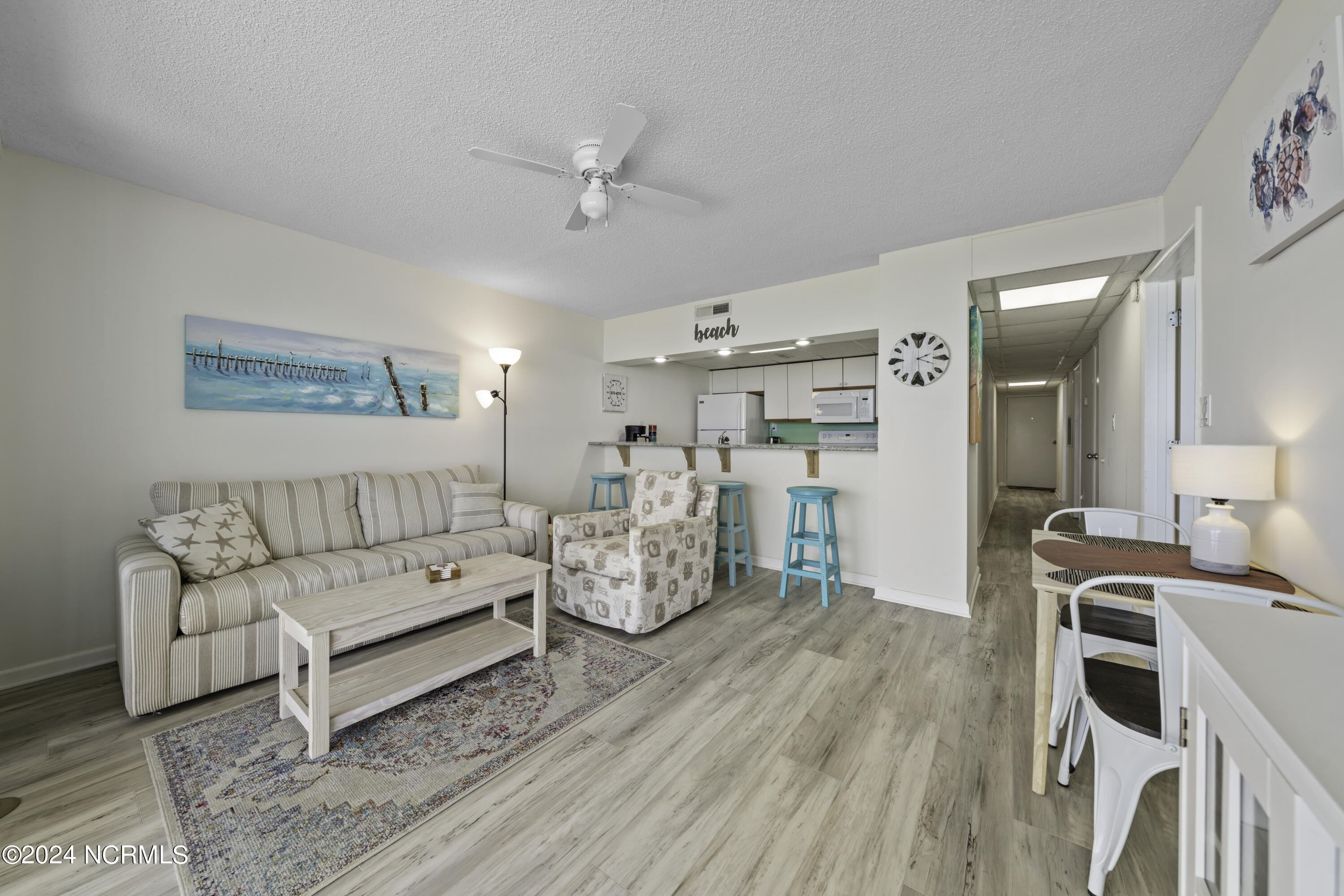 901 Lake Park Boulevard S 403