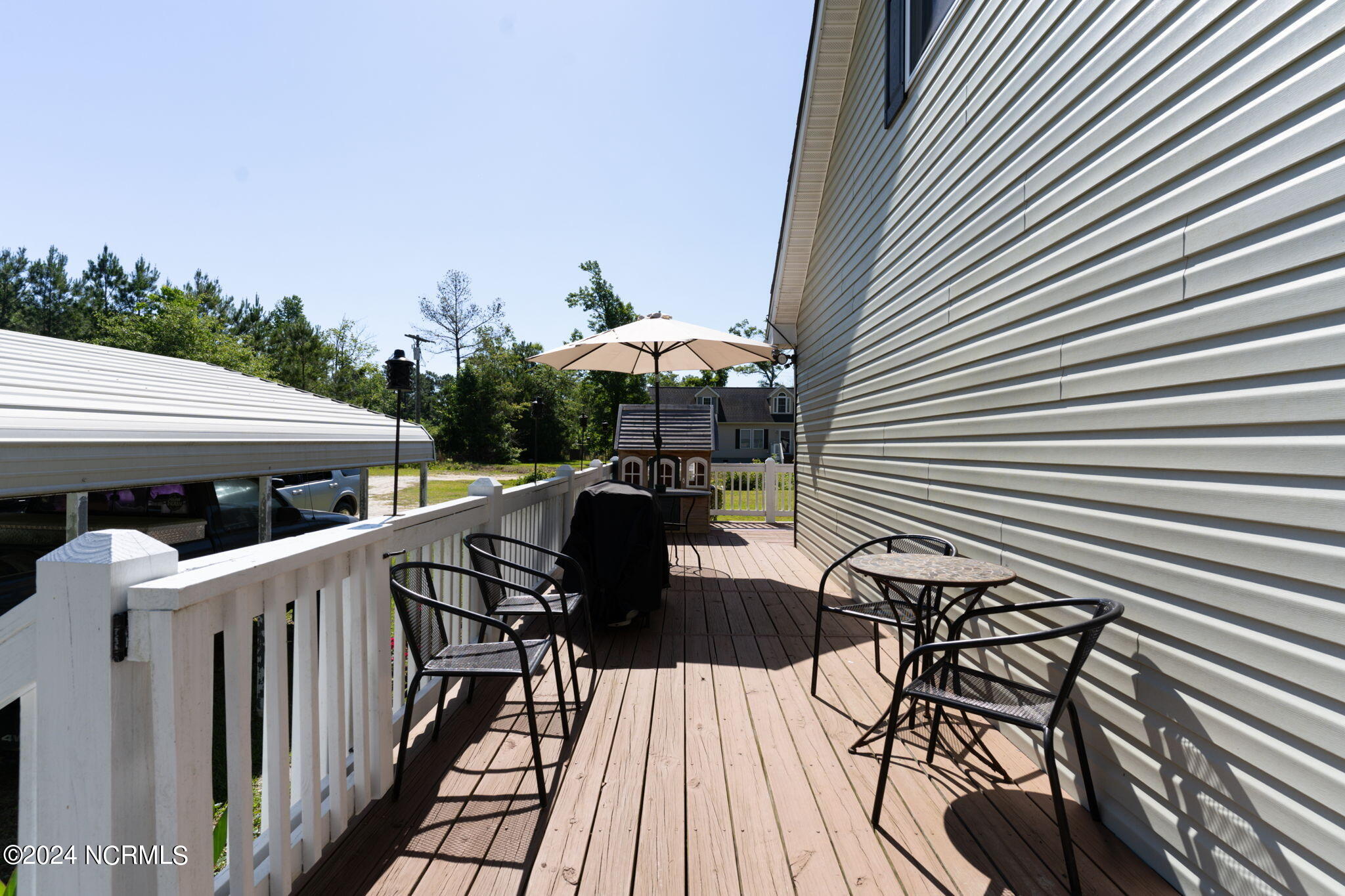 515 Vine Hills Court SE