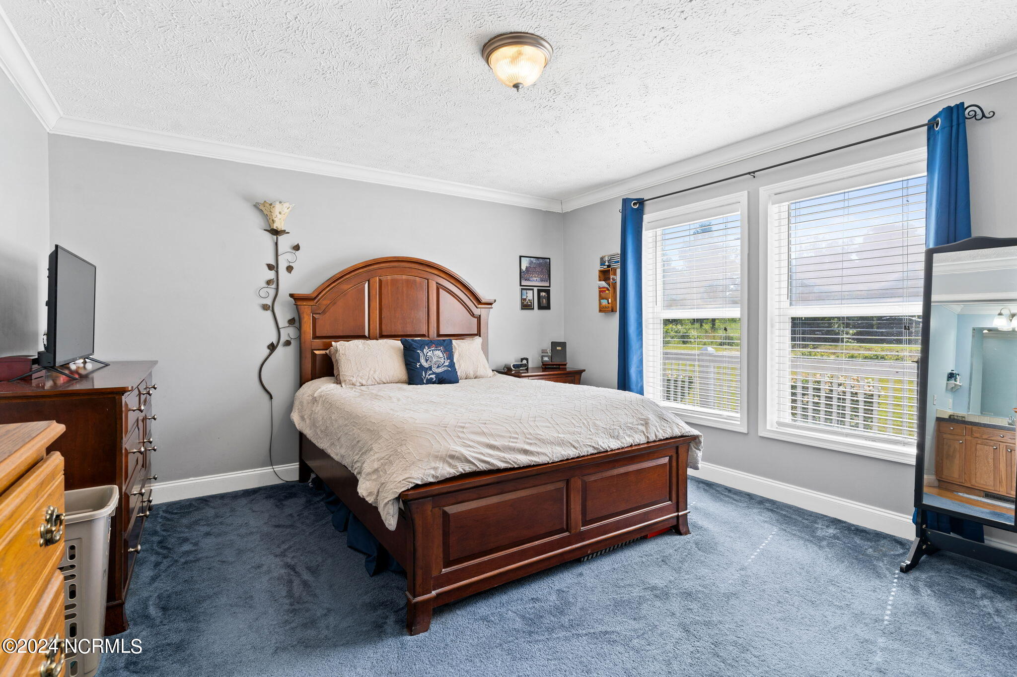 515 Vine Hills Court SE