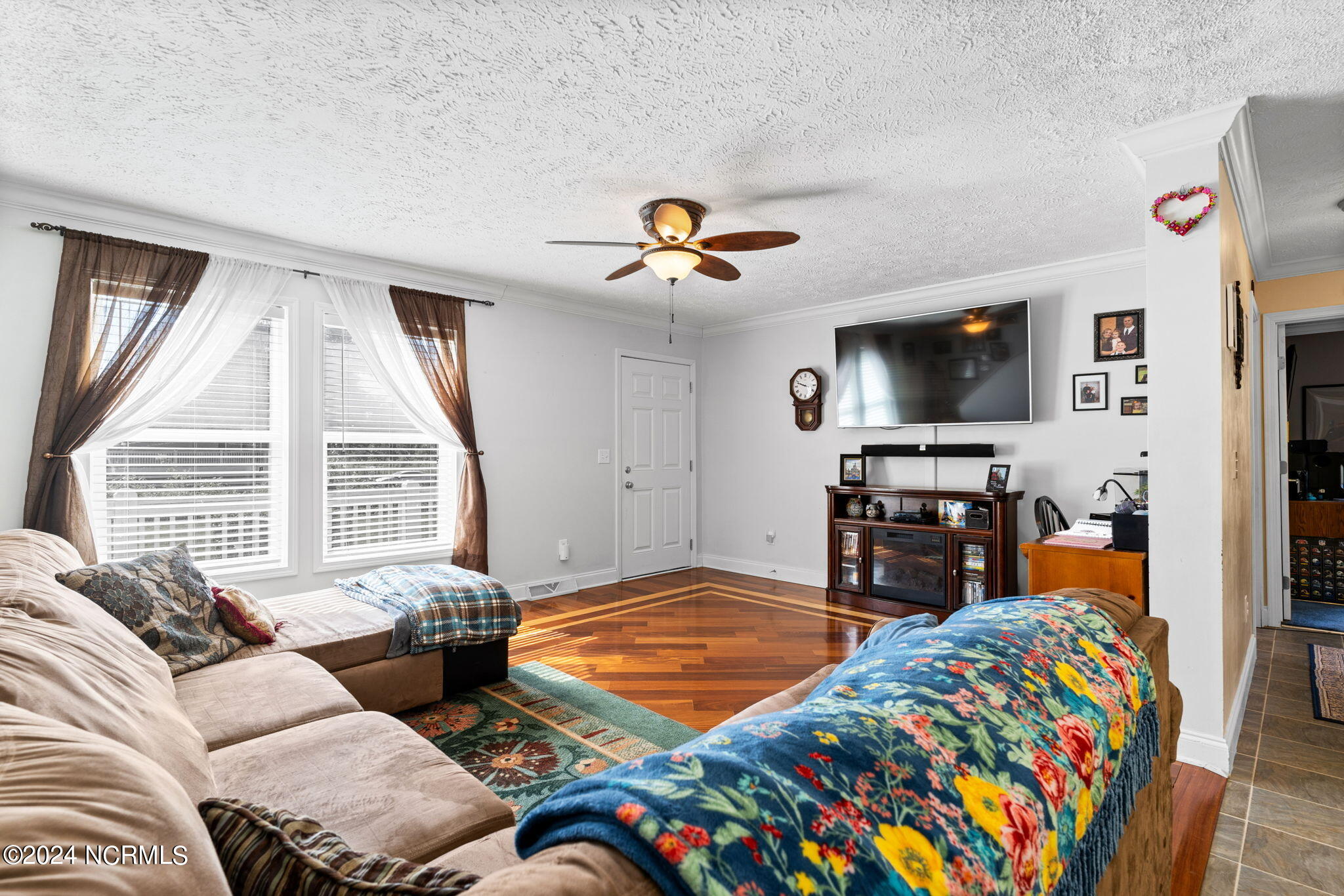 515 Vine Hills Court SE