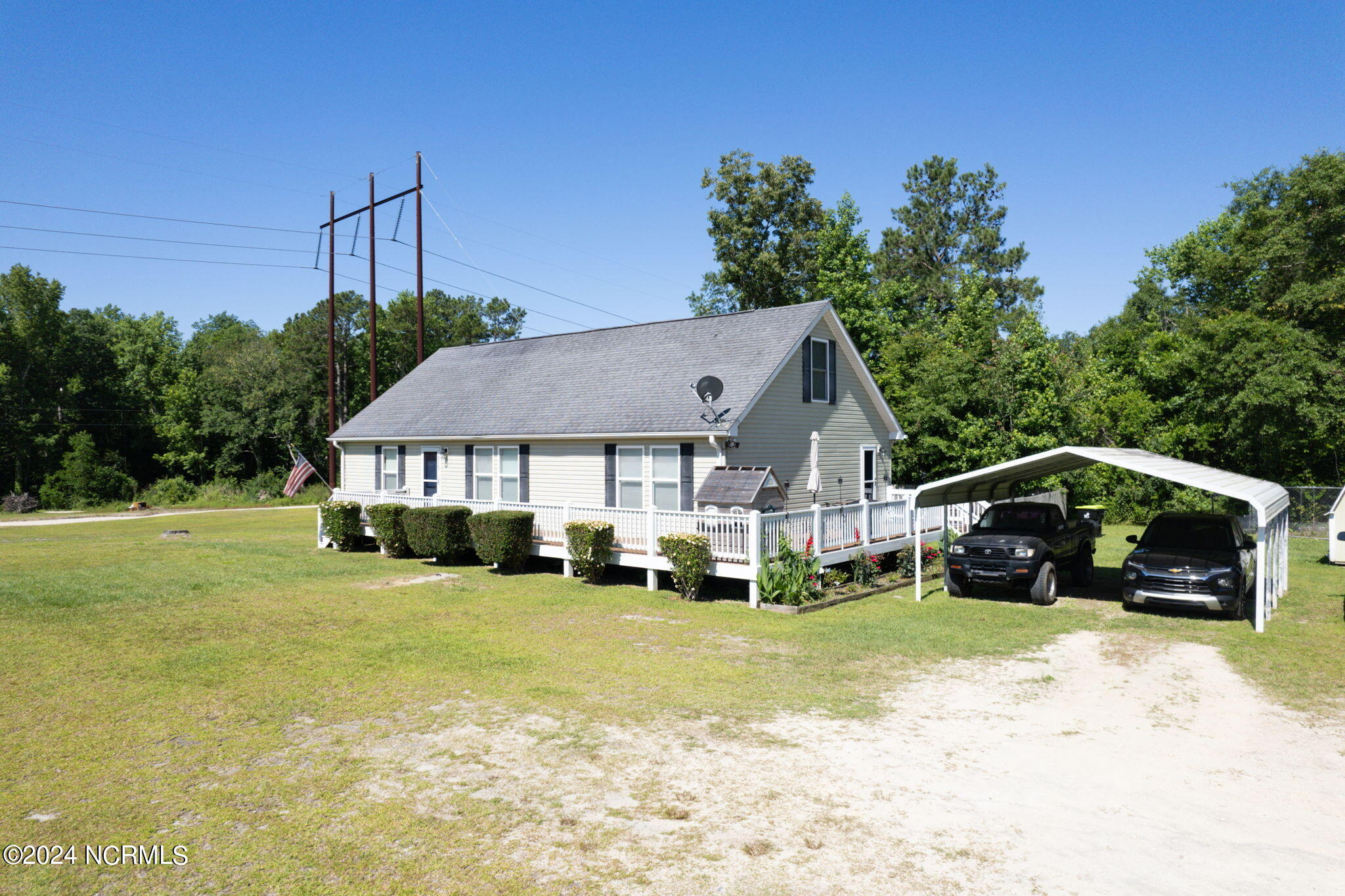 515 Vine Hills Court SE