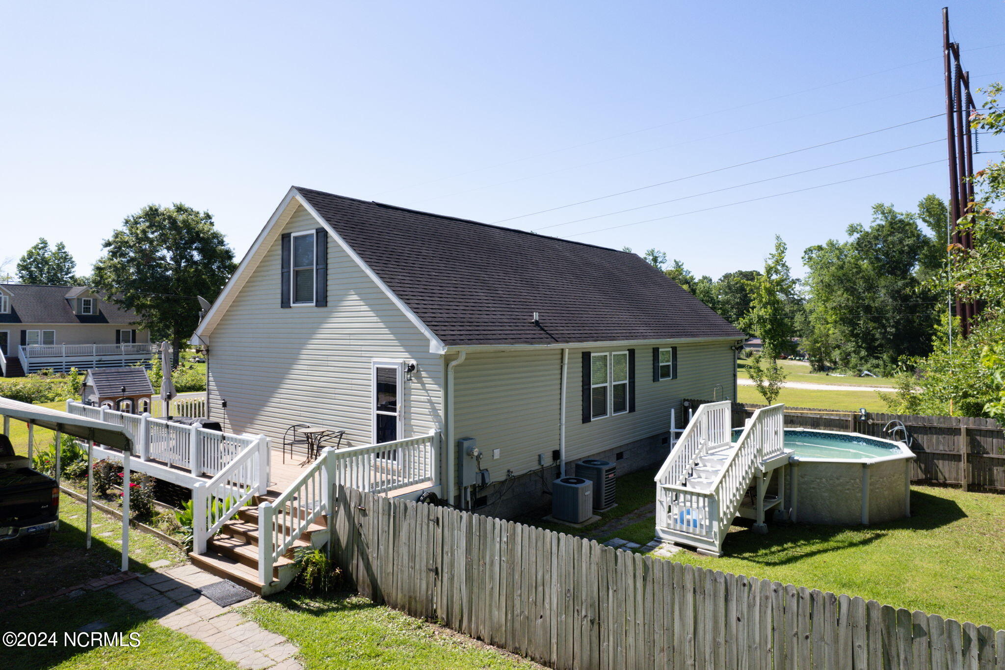 515 Vine Hills Court SE