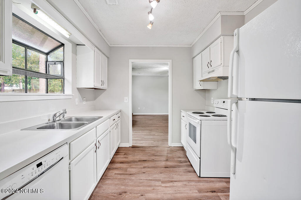 4708 Indian Trail