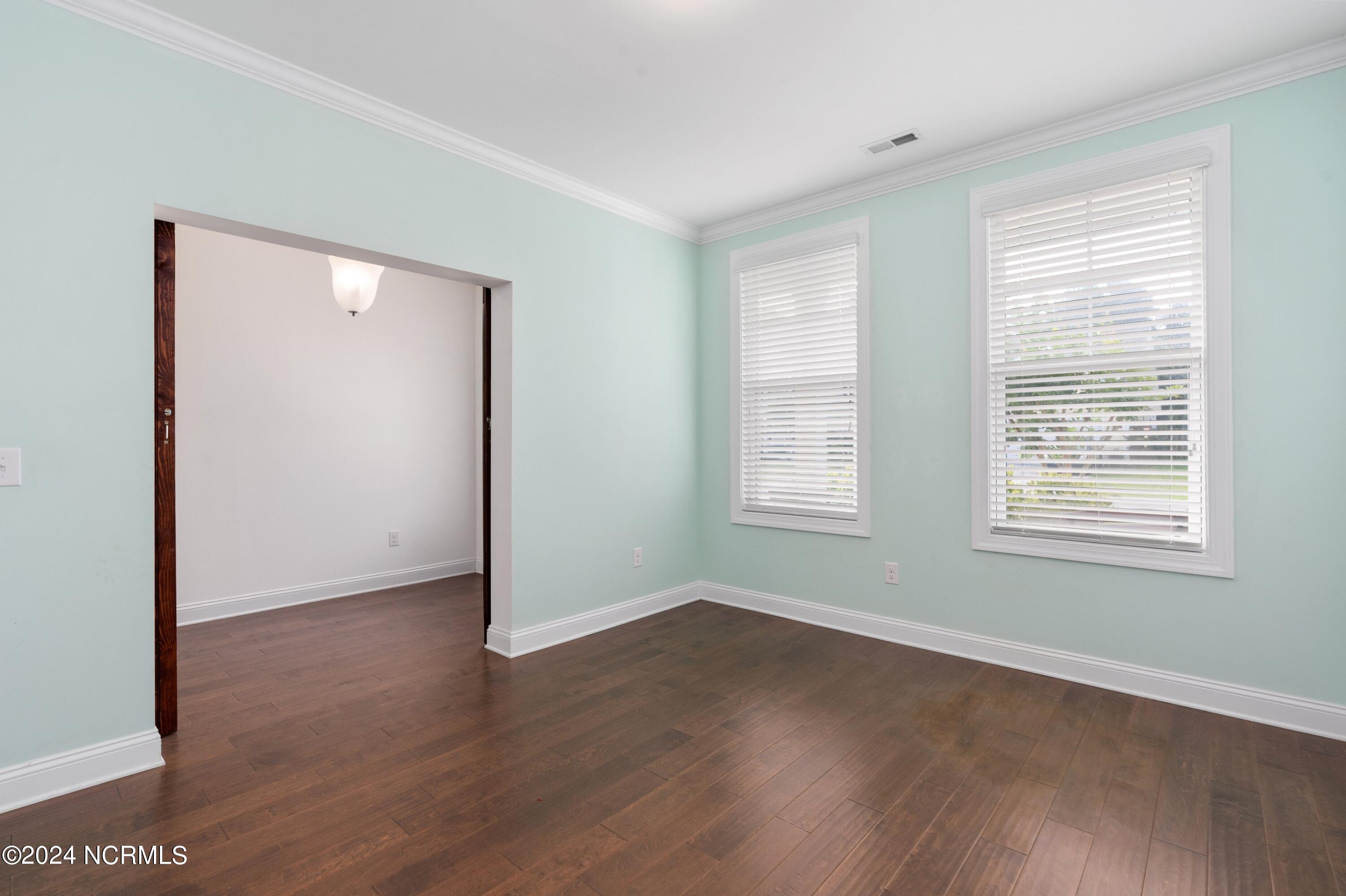 7850 Champlain Drive