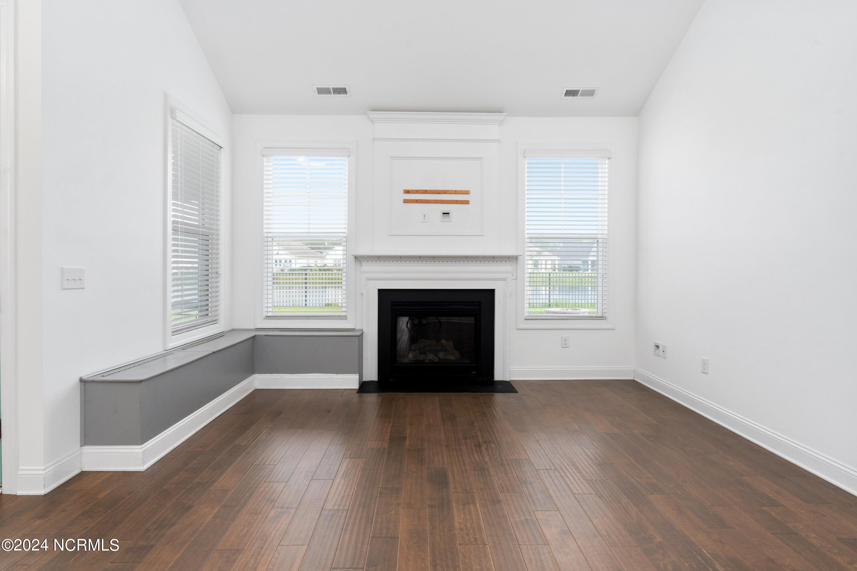 7850 Champlain Drive