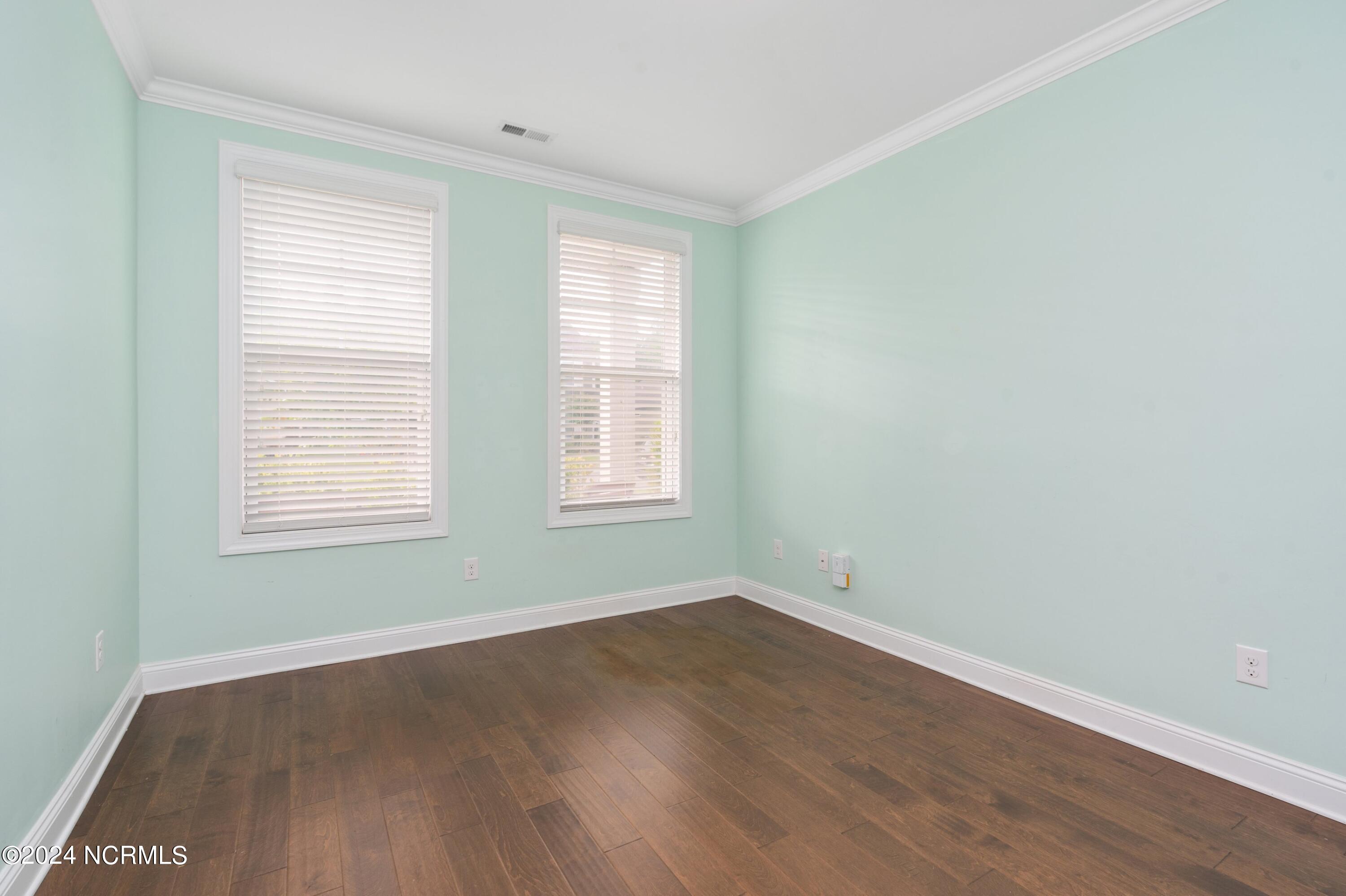 7850 Champlain Drive