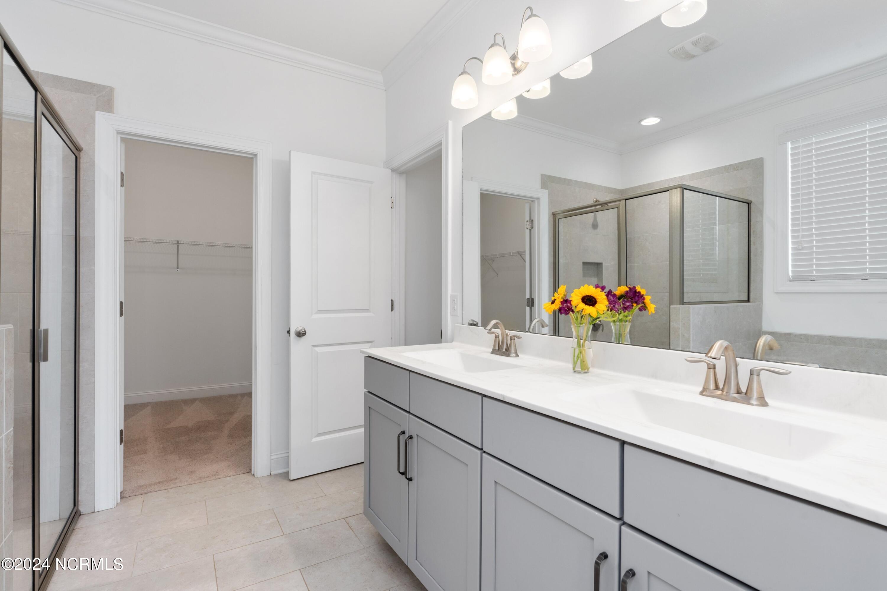 7850 Champlain Drive