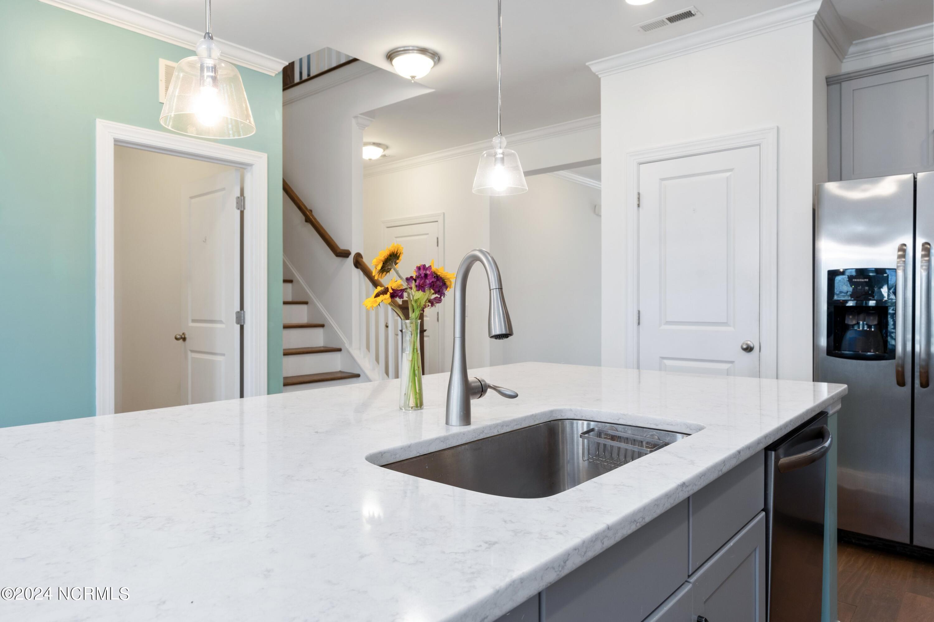 7850 Champlain Drive