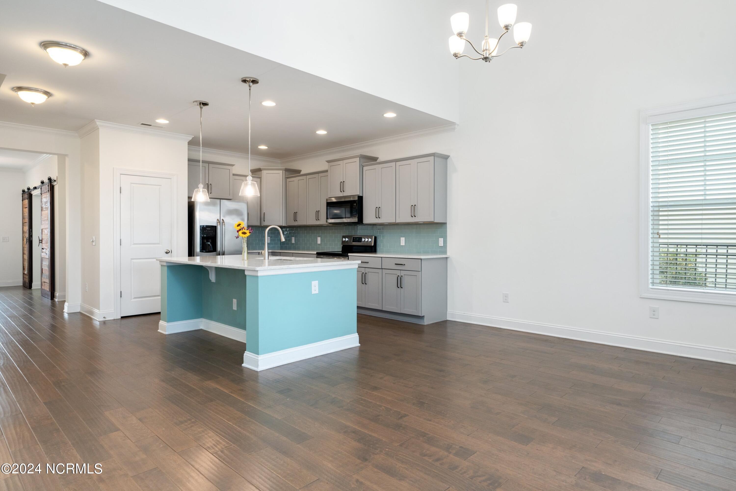 7850 Champlain Drive