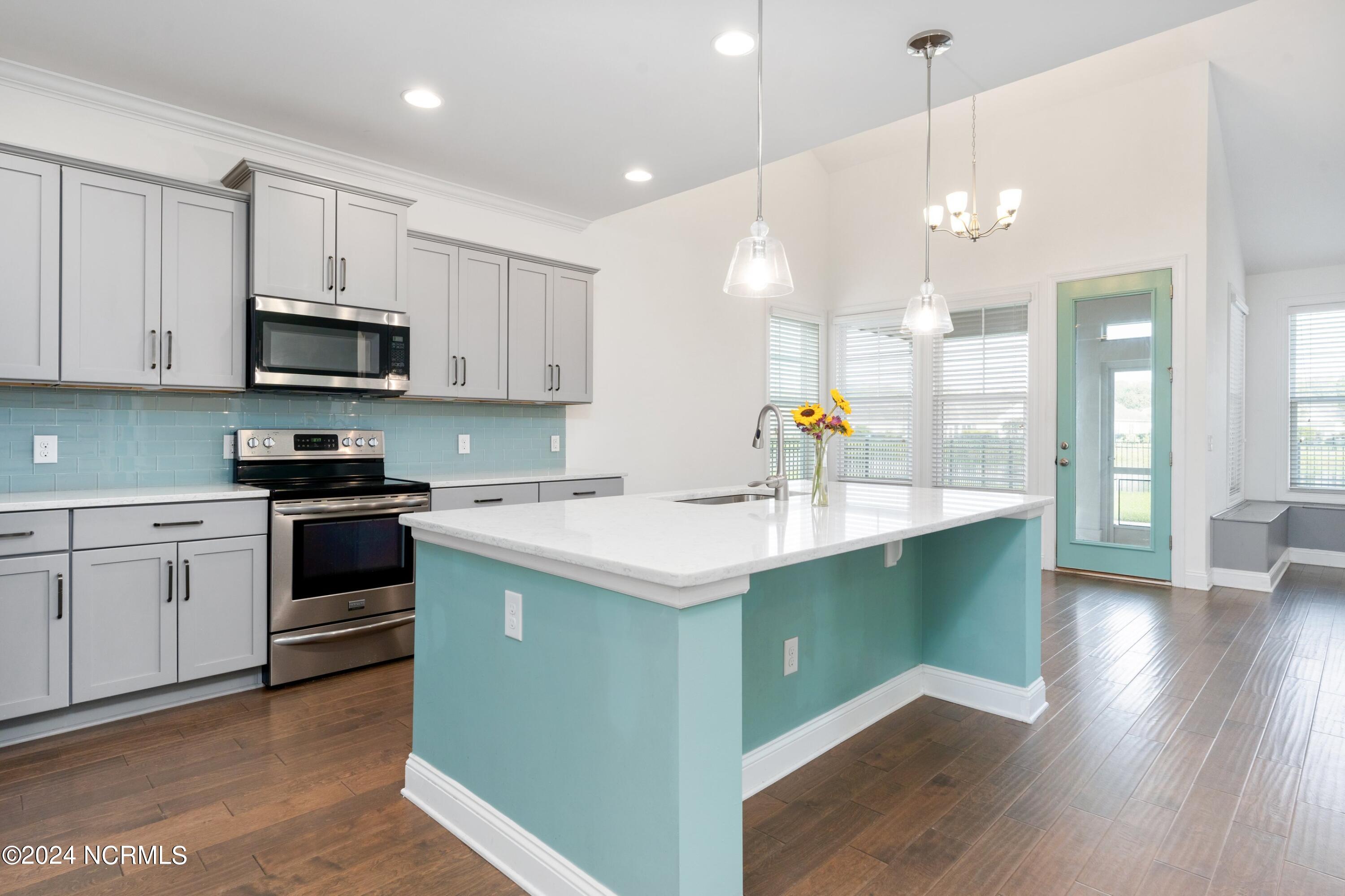 7850 Champlain Drive