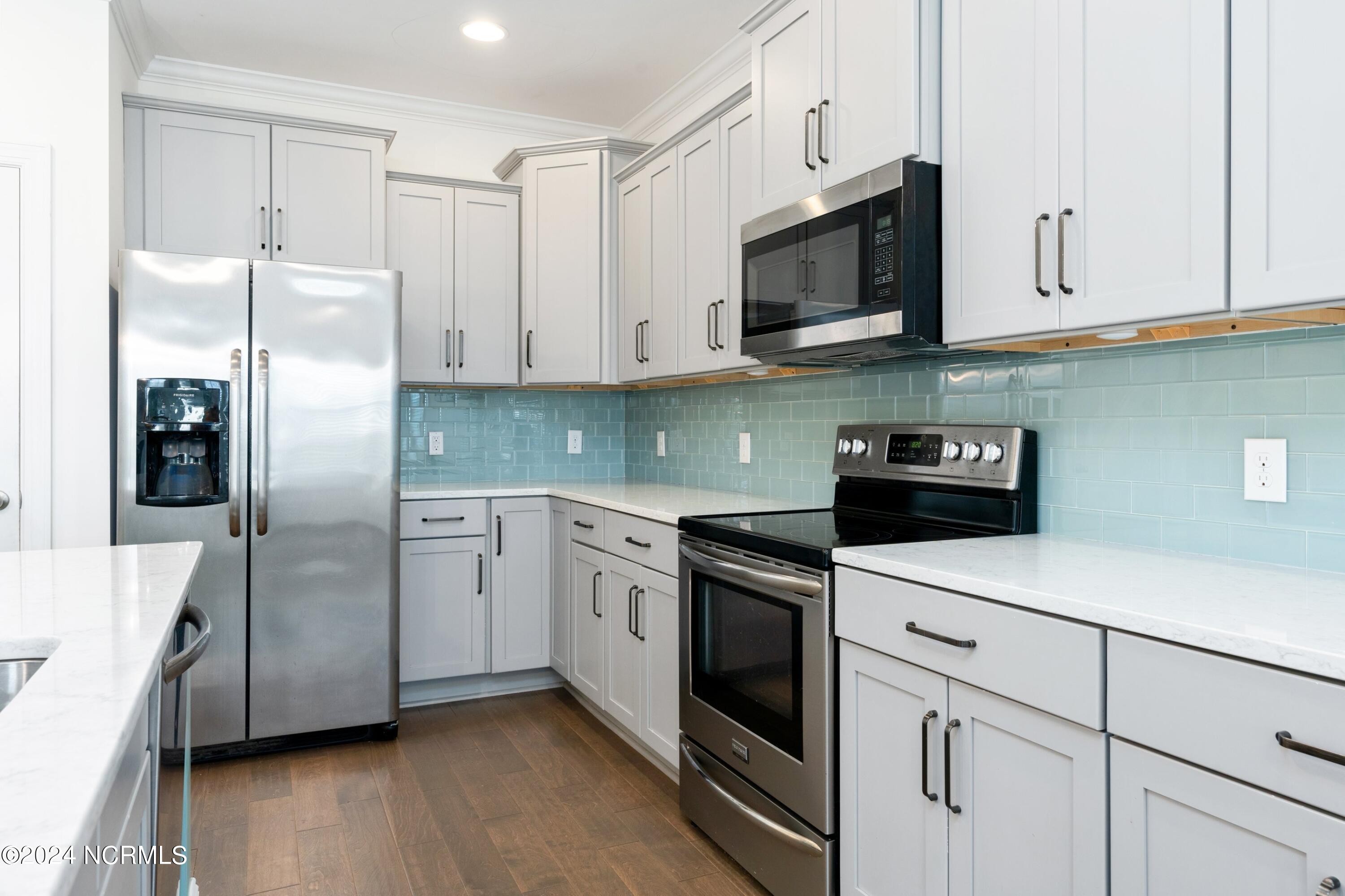 7850 Champlain Drive