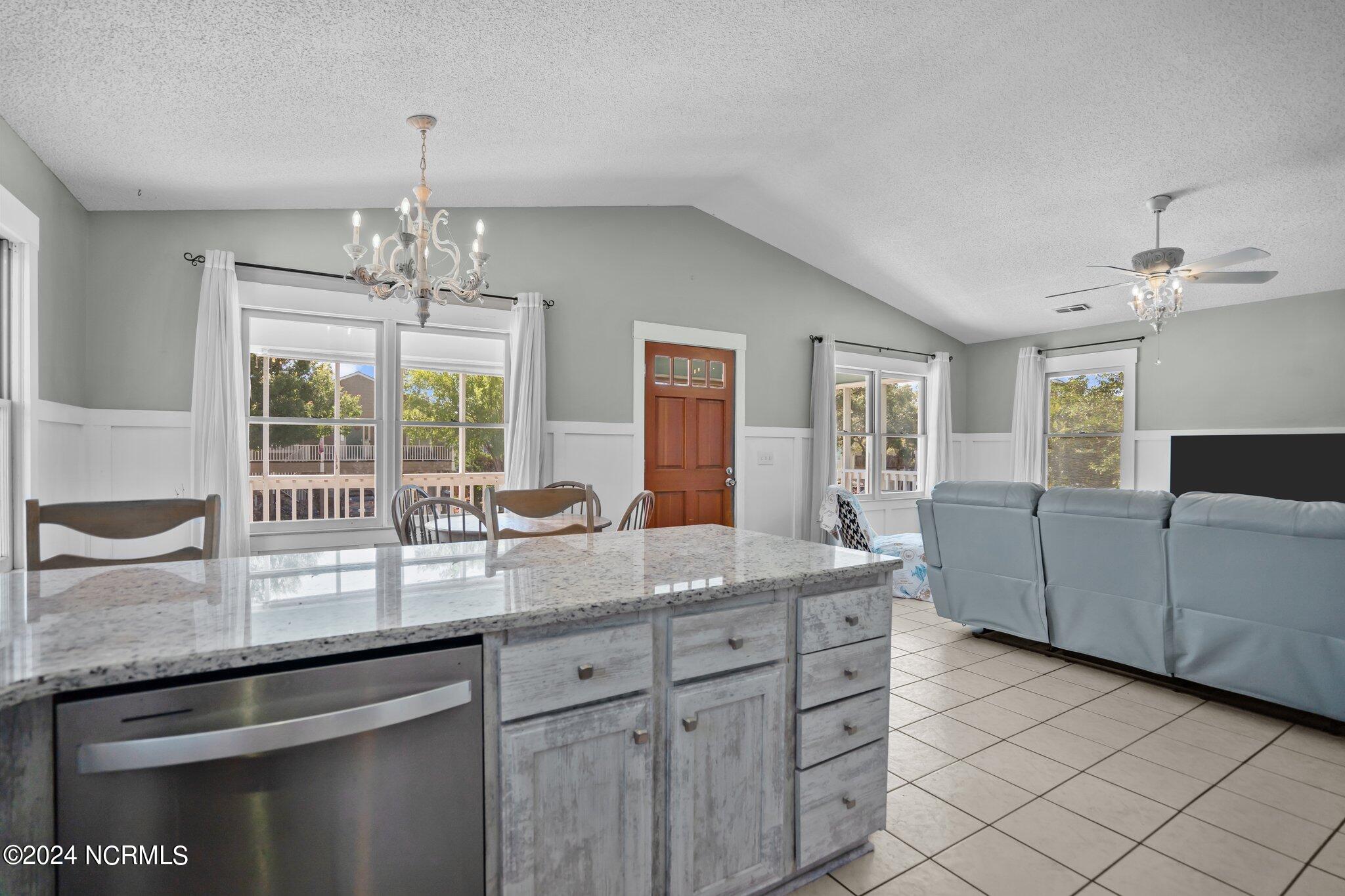 929 Coast Walk Lane