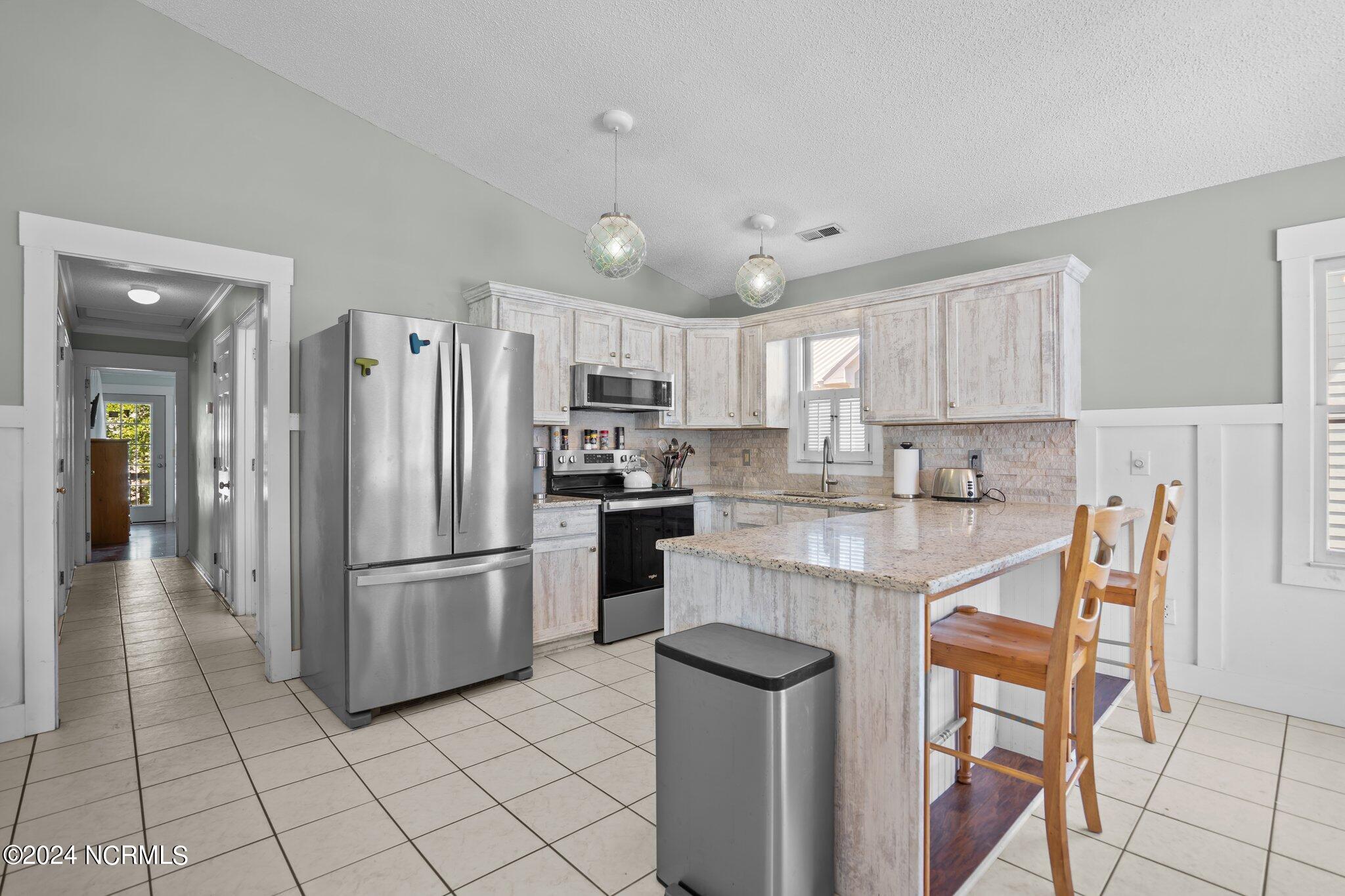 929 Coast Walk Lane