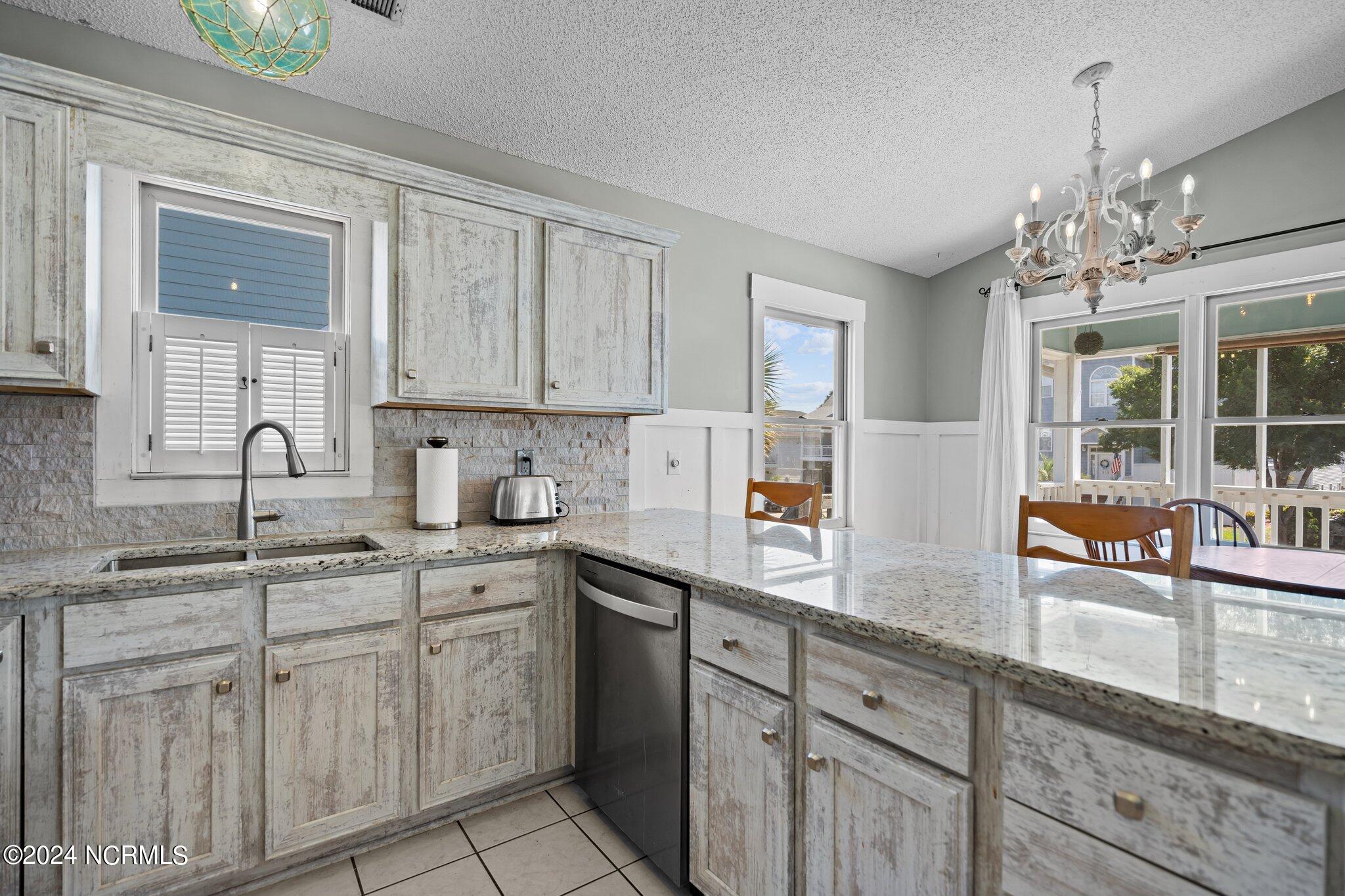 929 Coast Walk Lane