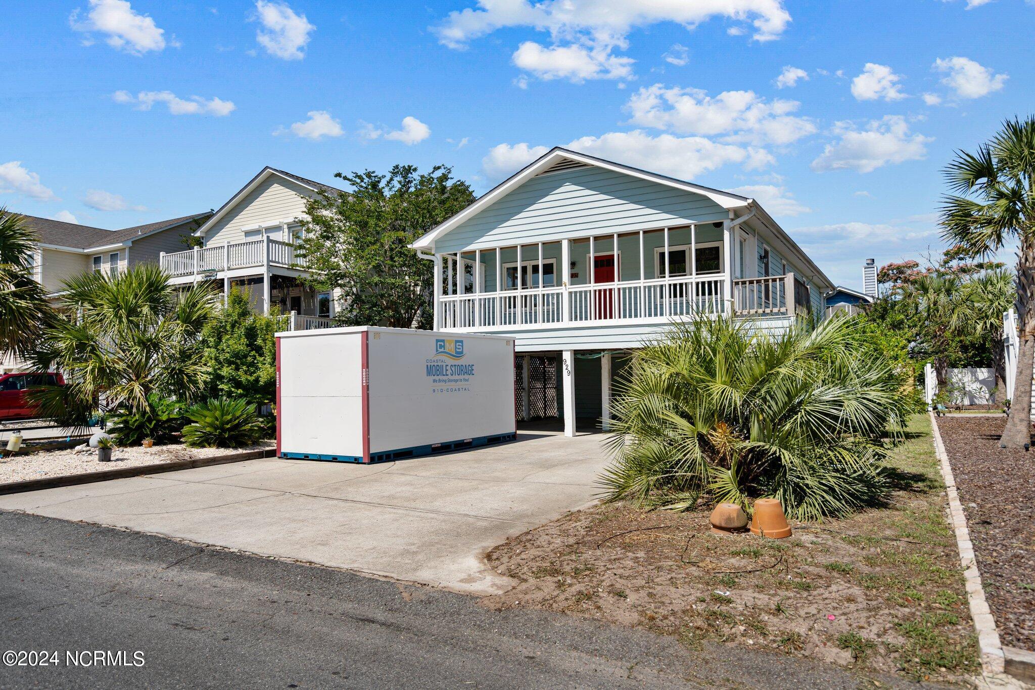 929 Coast Walk Lane