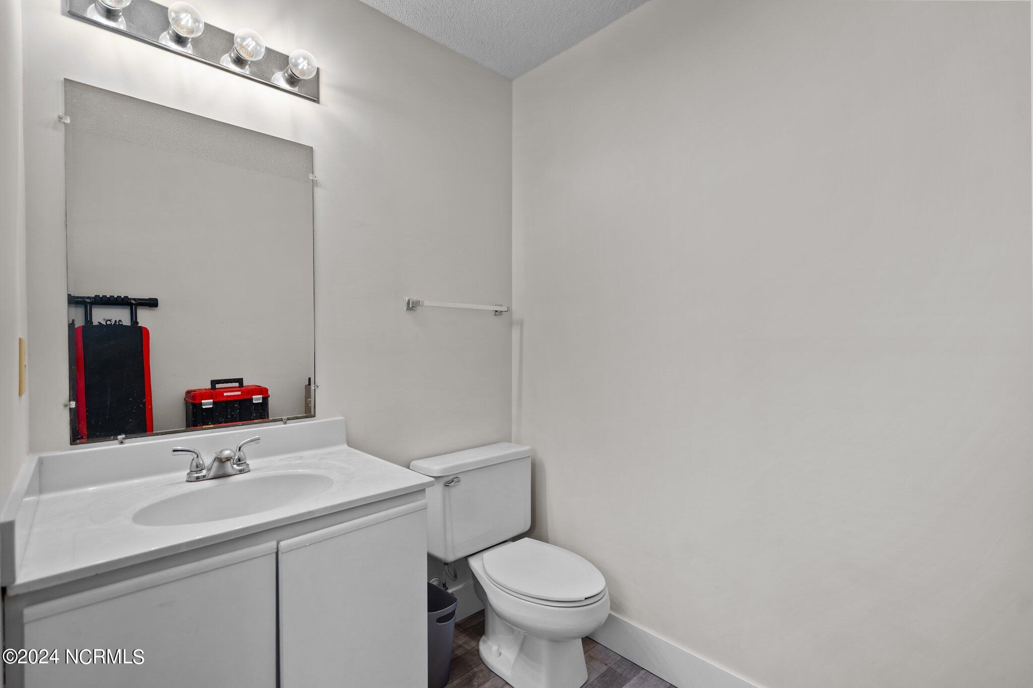 929 Coast Walk Lane