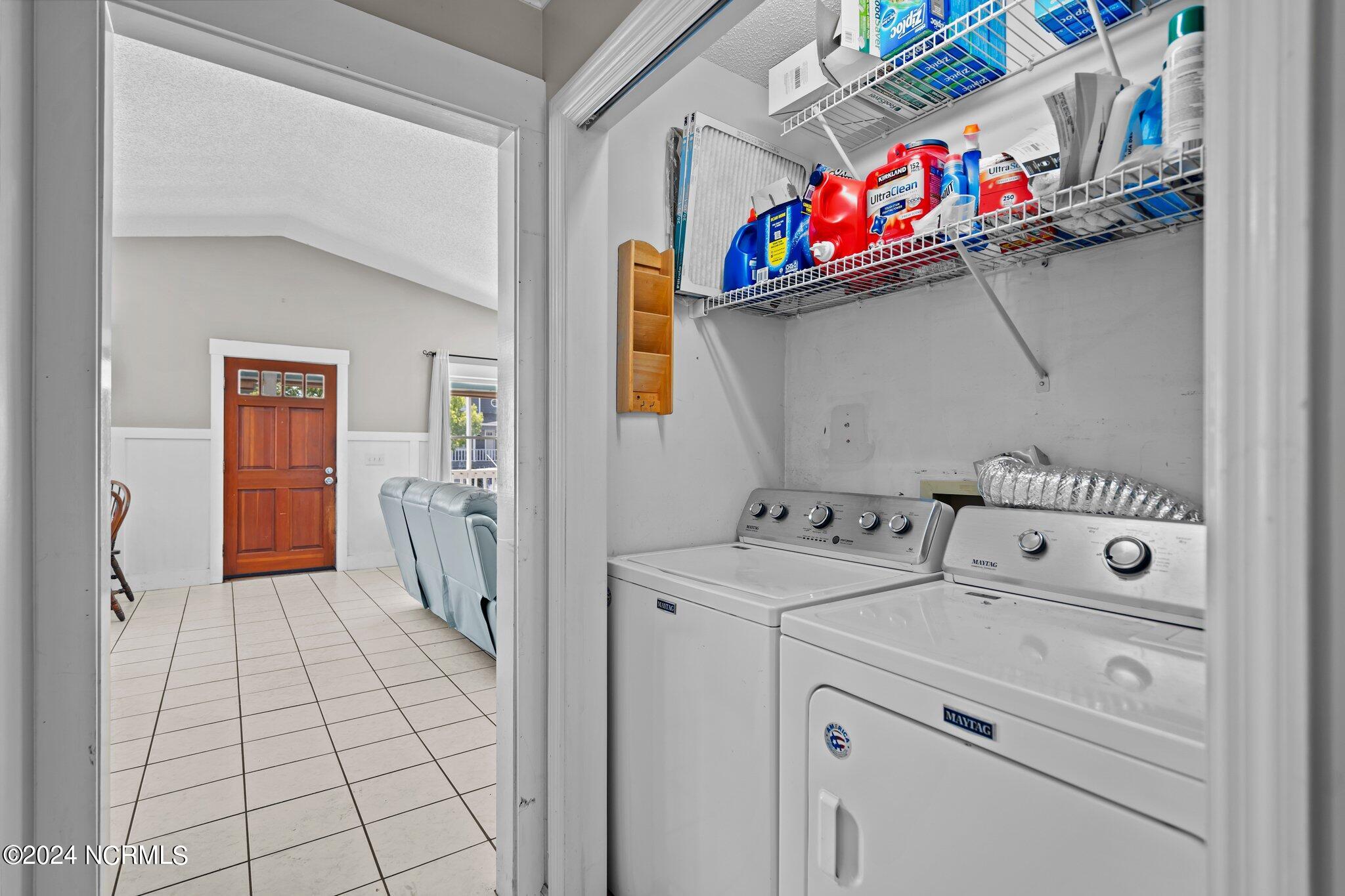 929 Coast Walk Lane