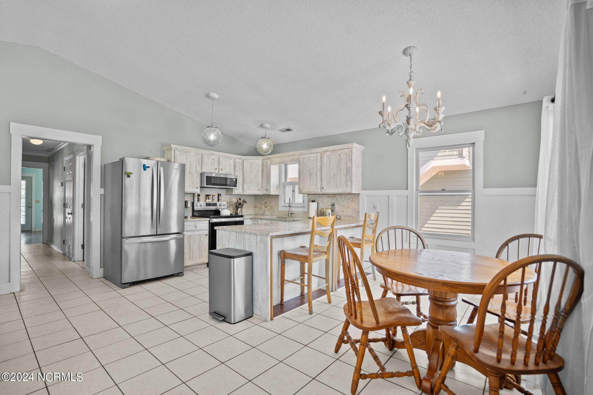 929 Coast Walk Lane