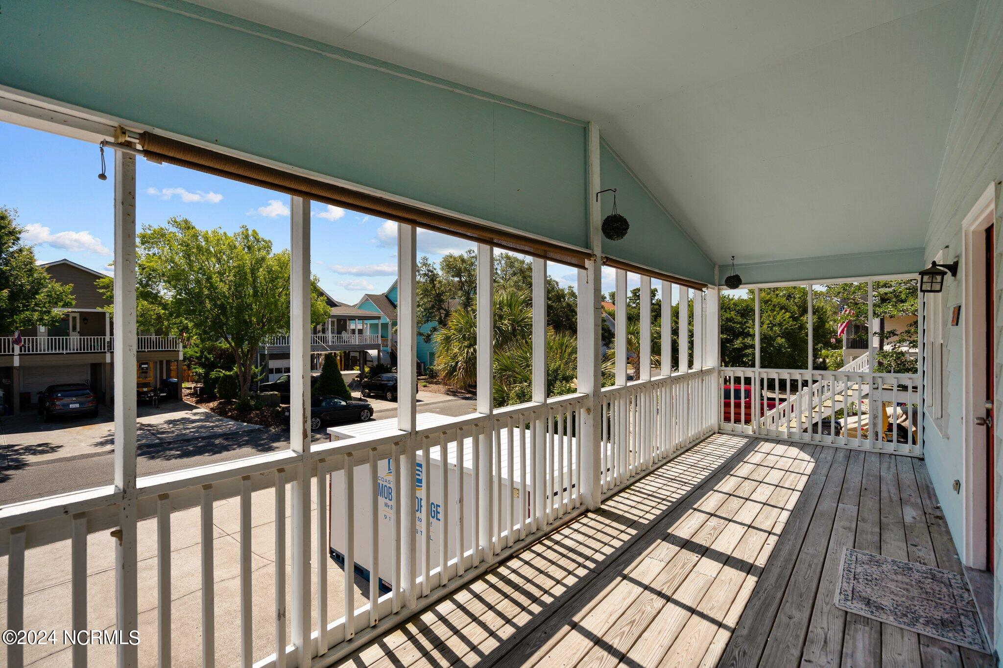 929 Coast Walk Lane
