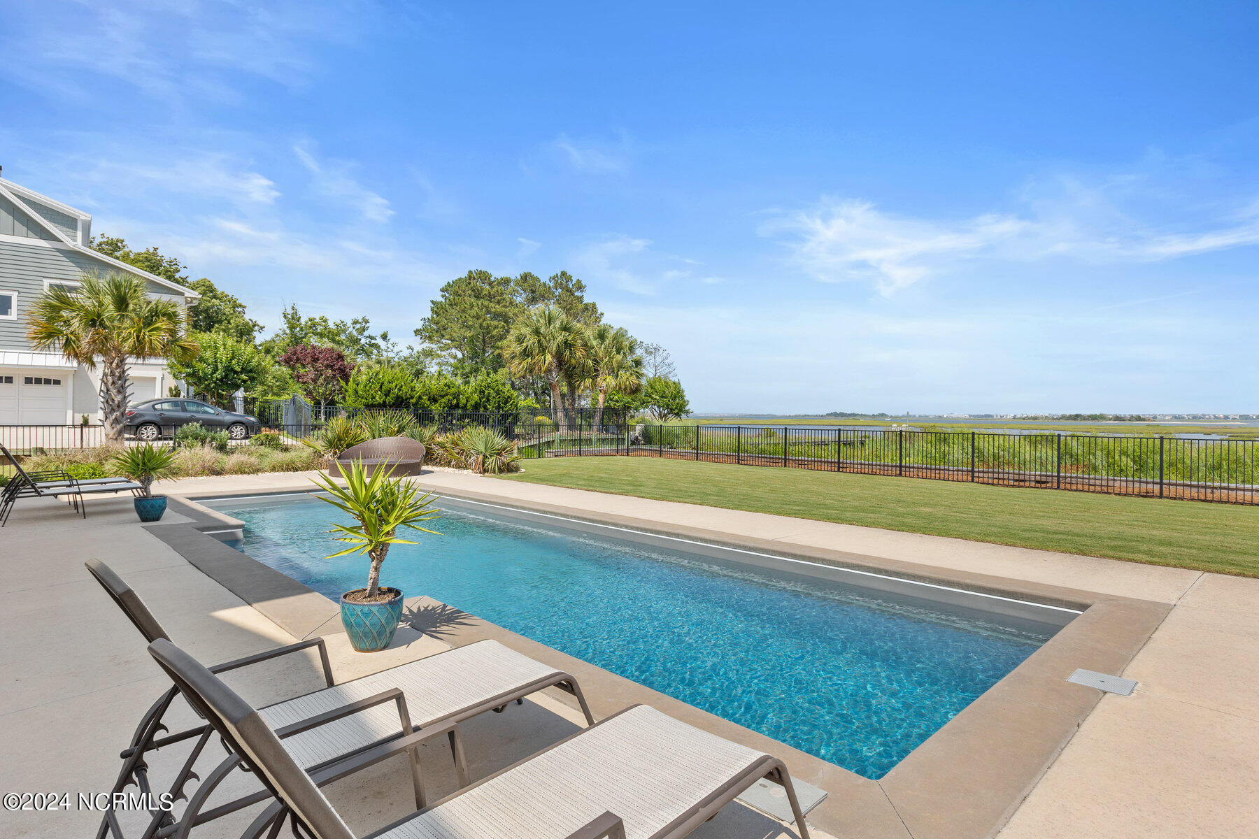 320 Ballast Point Road