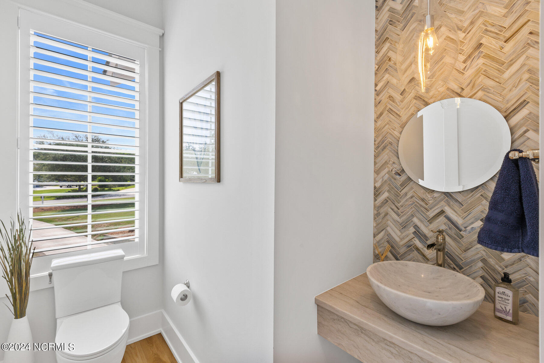 320 Ballast Point Road