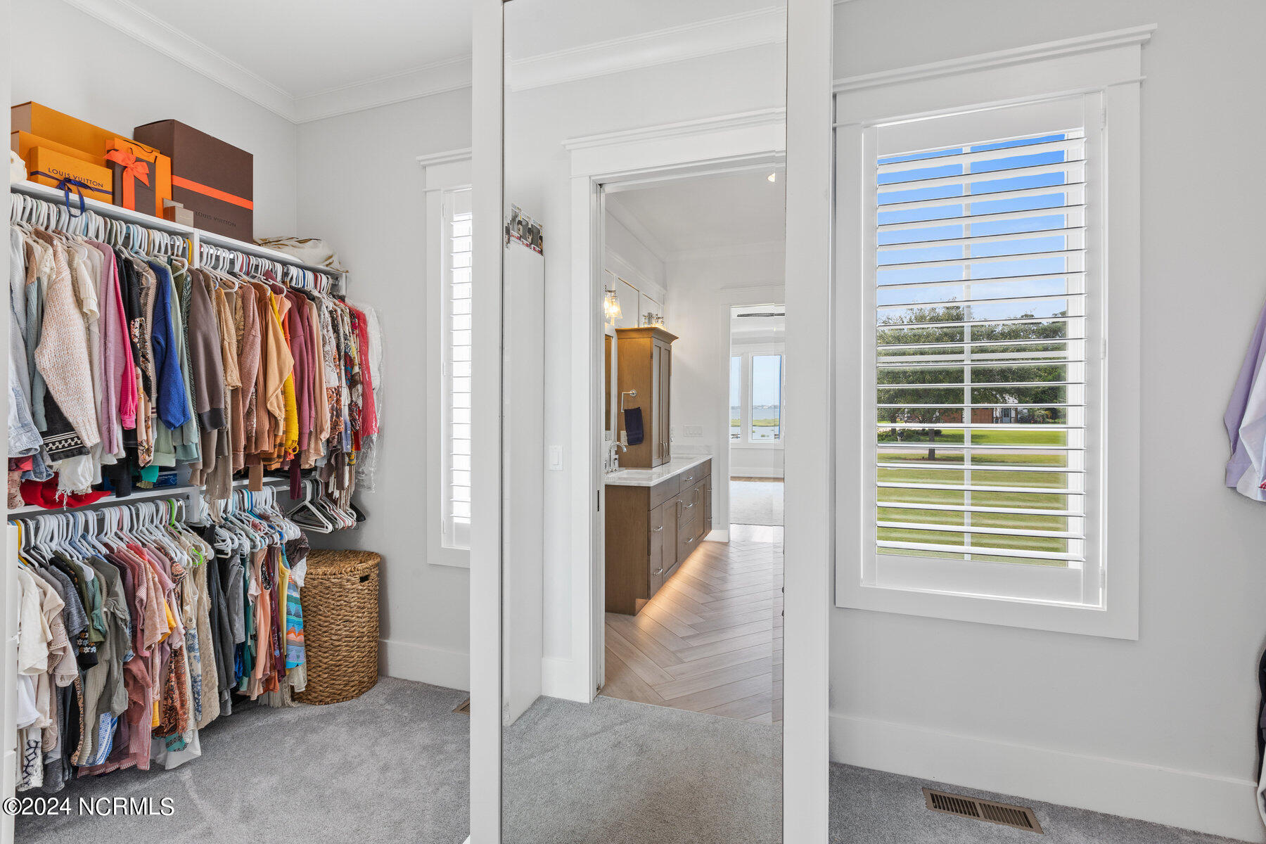 320 Ballast Point Road