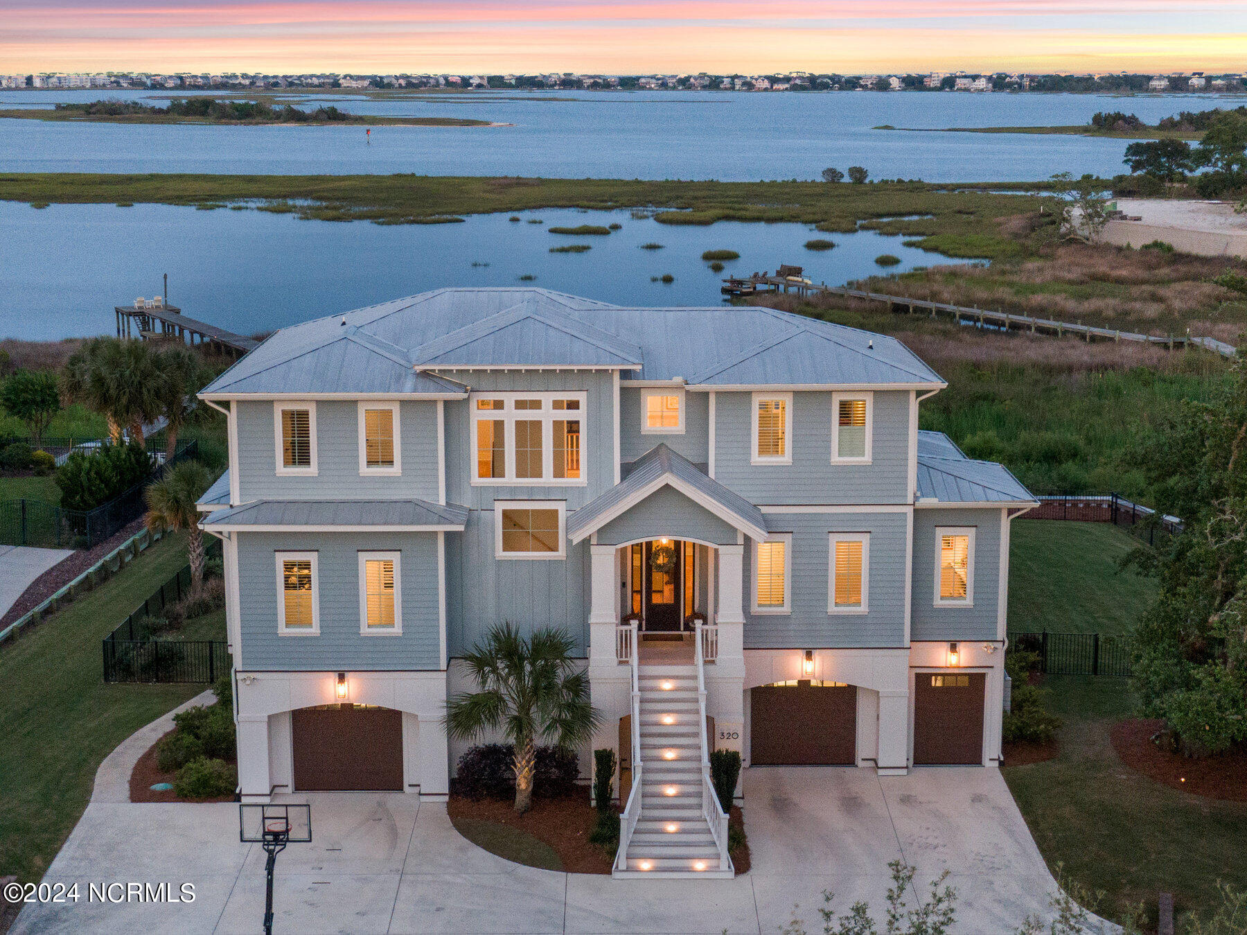 320 Ballast Point Road