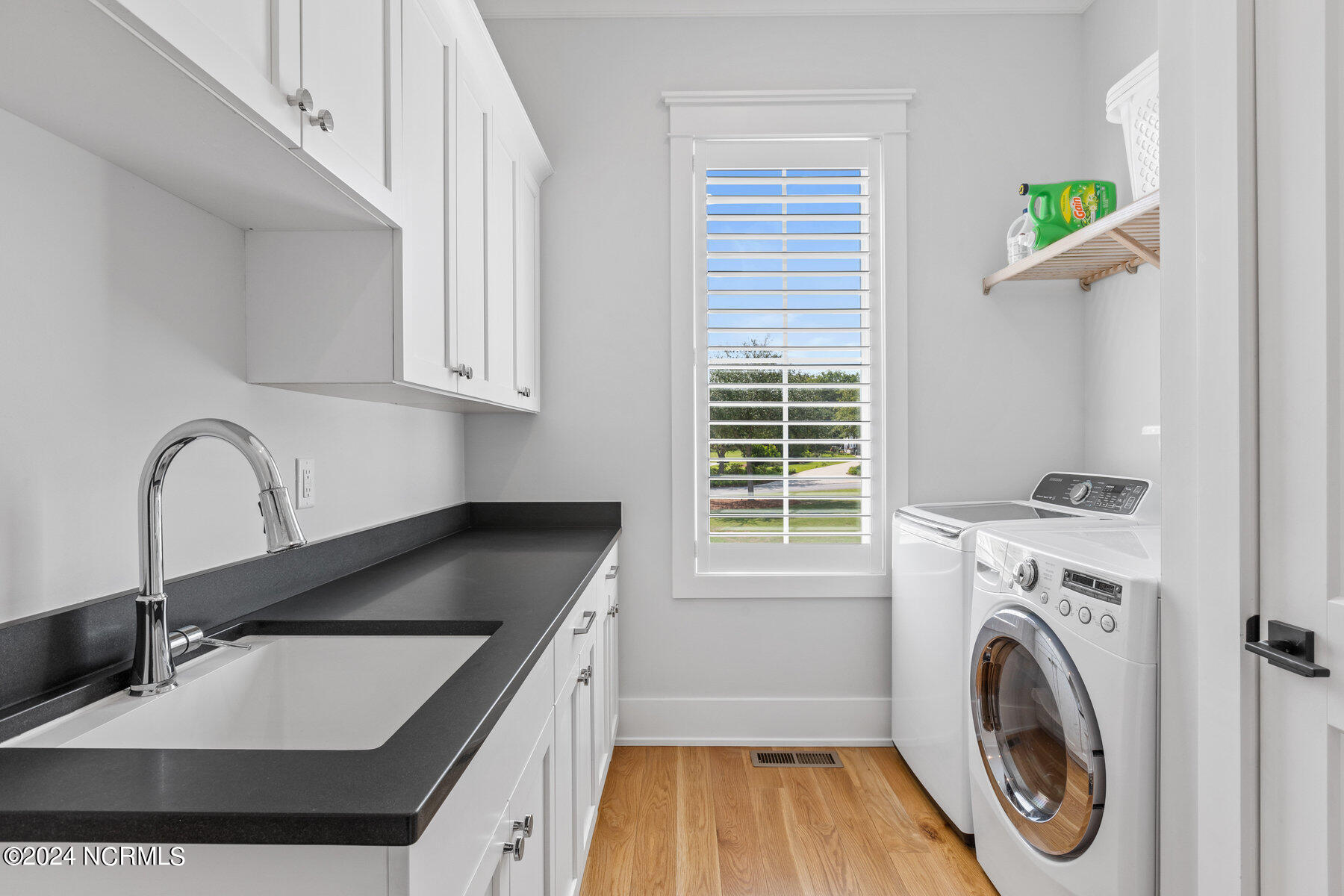 320 Ballast Point Road