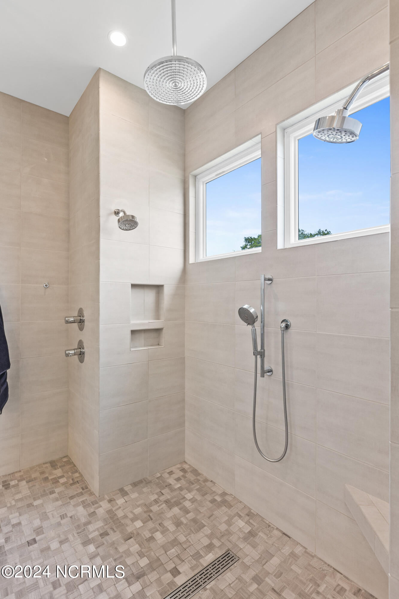 320 Ballast Point Road