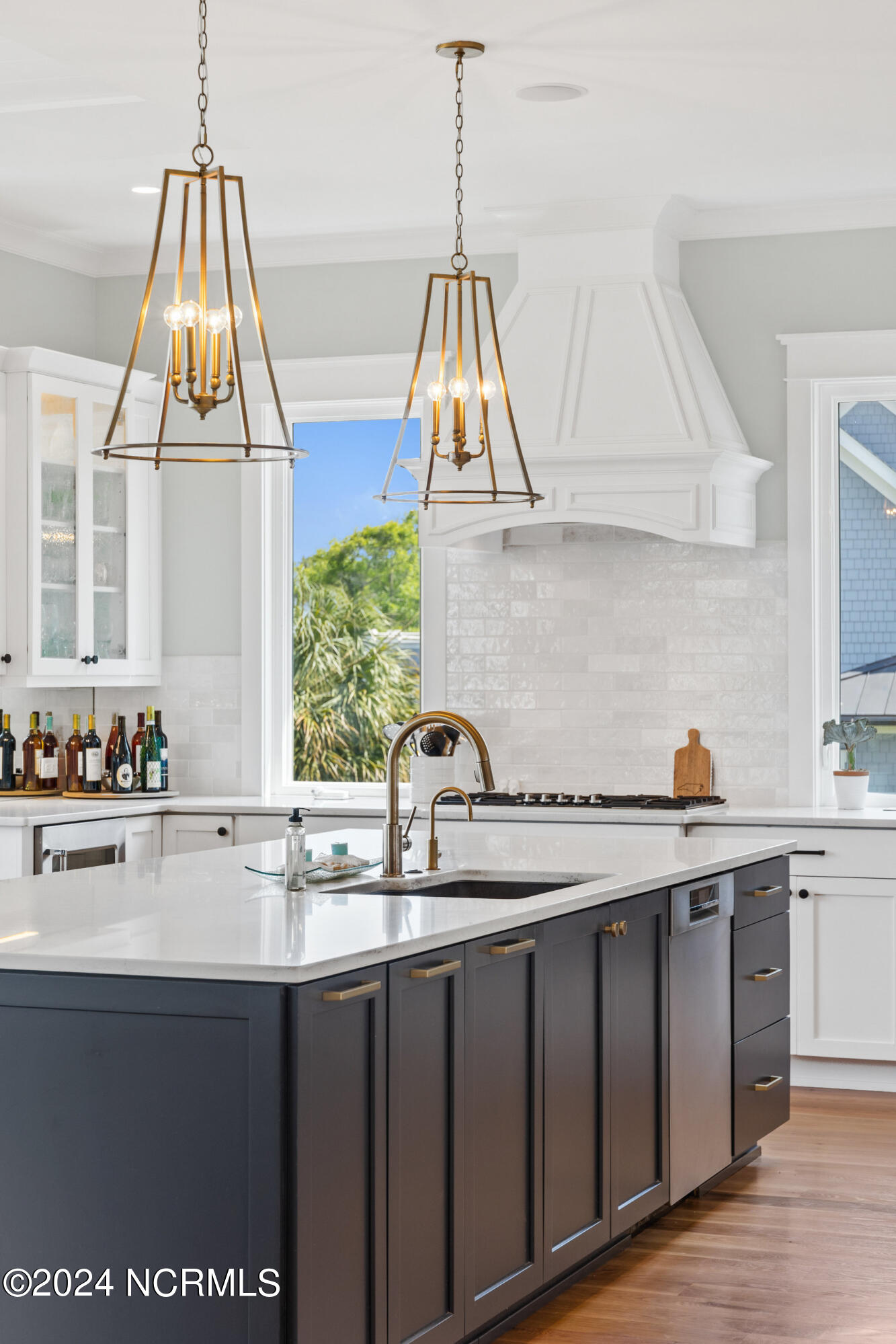 320 Ballast Point Road