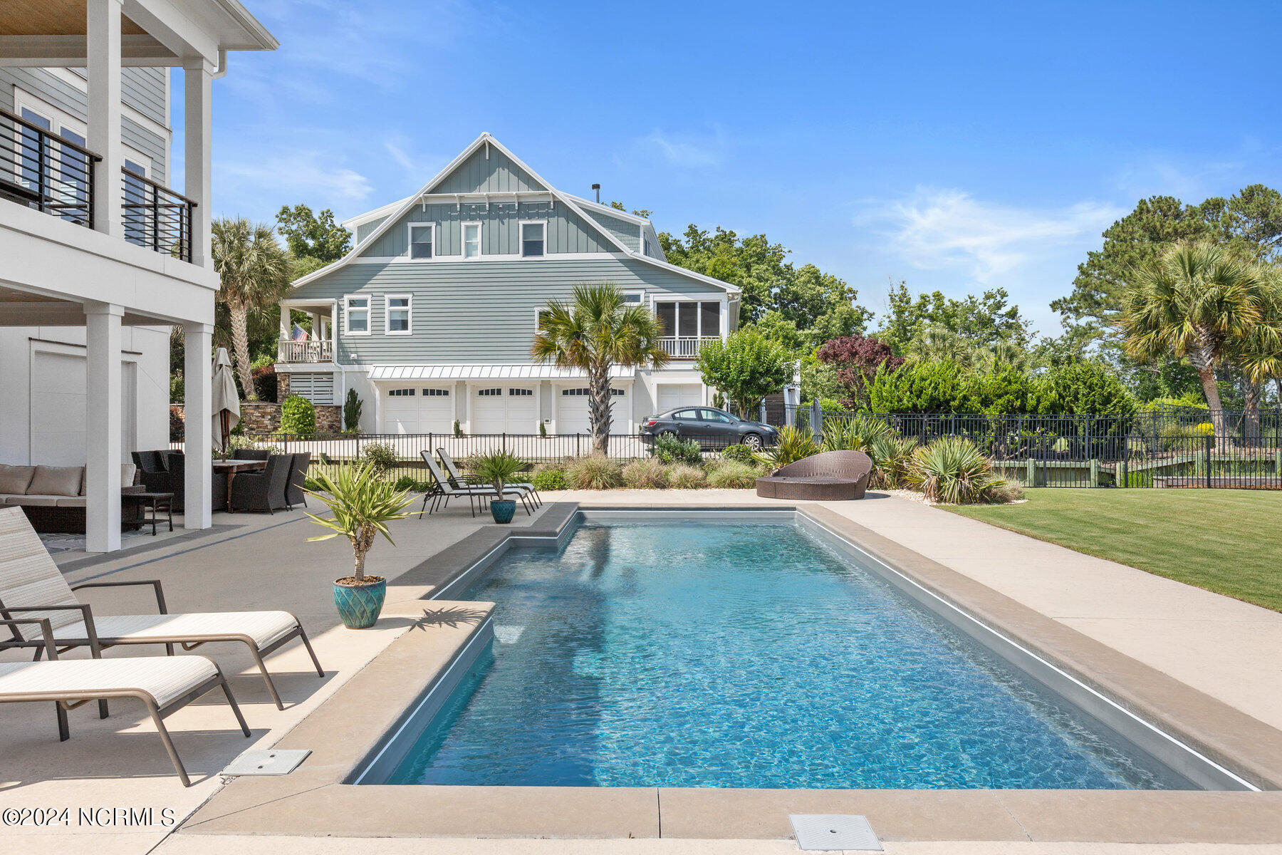 320 Ballast Point Road