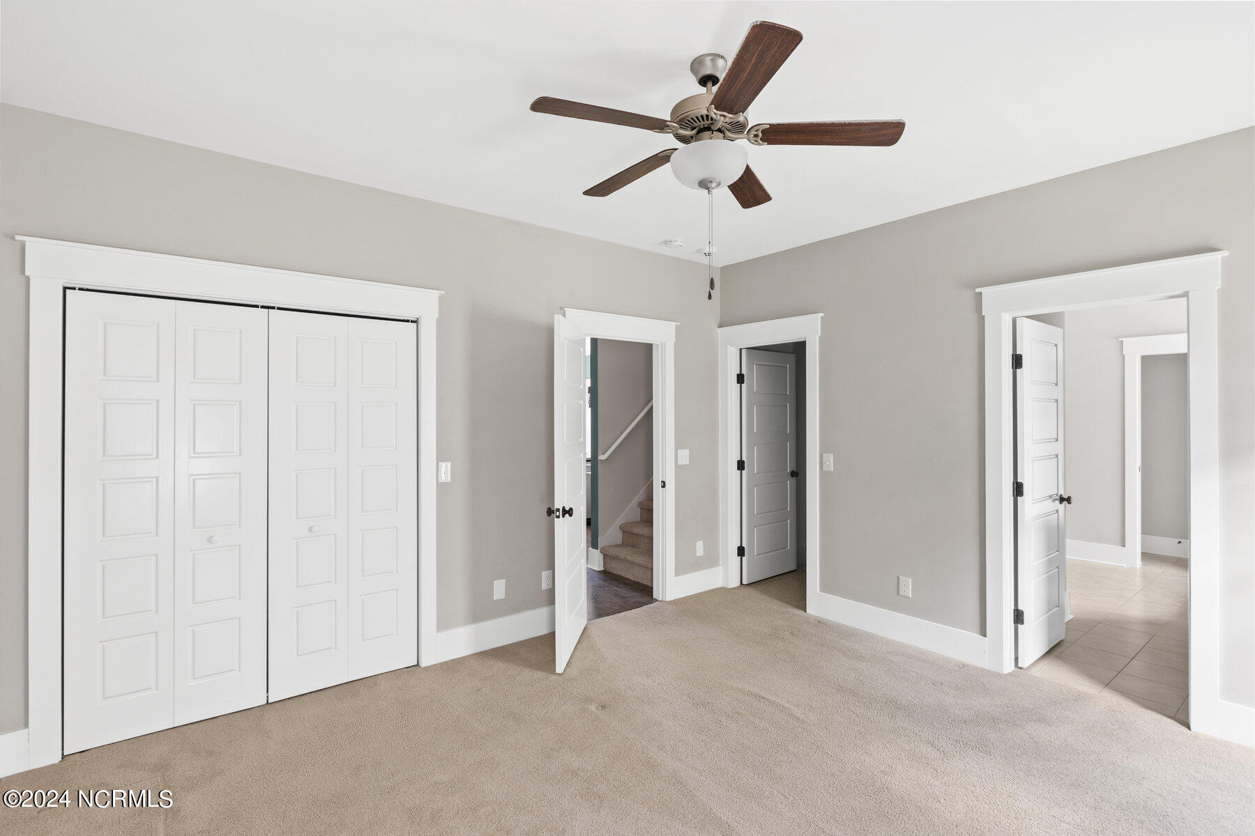 2245 Lakeside Circle