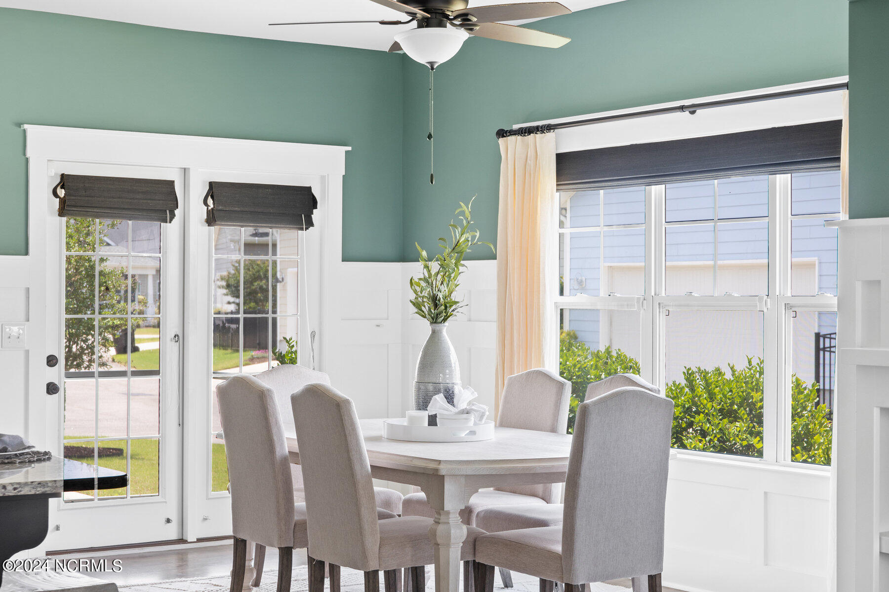 2245 Lakeside Circle