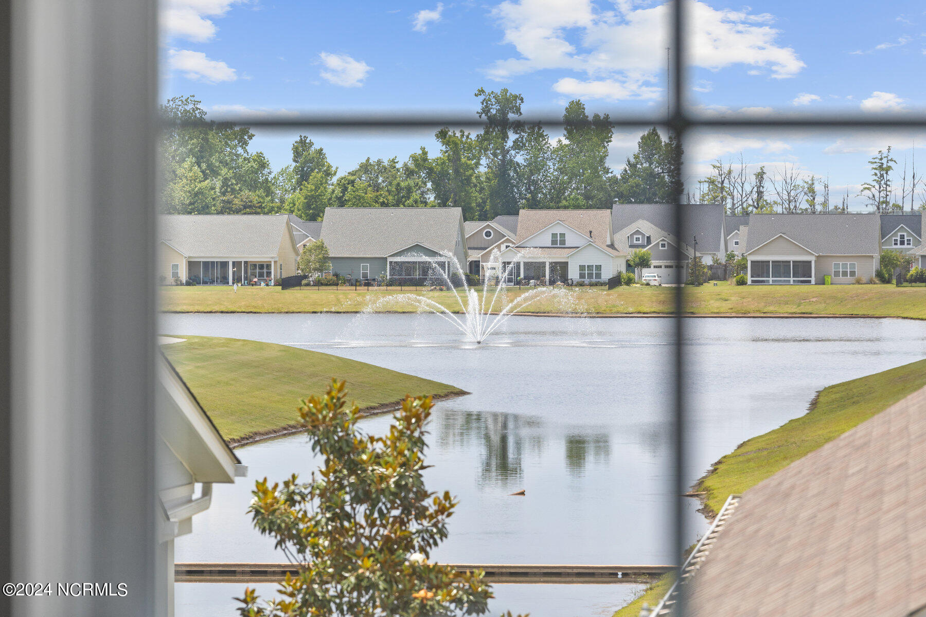 2245 Lakeside Circle