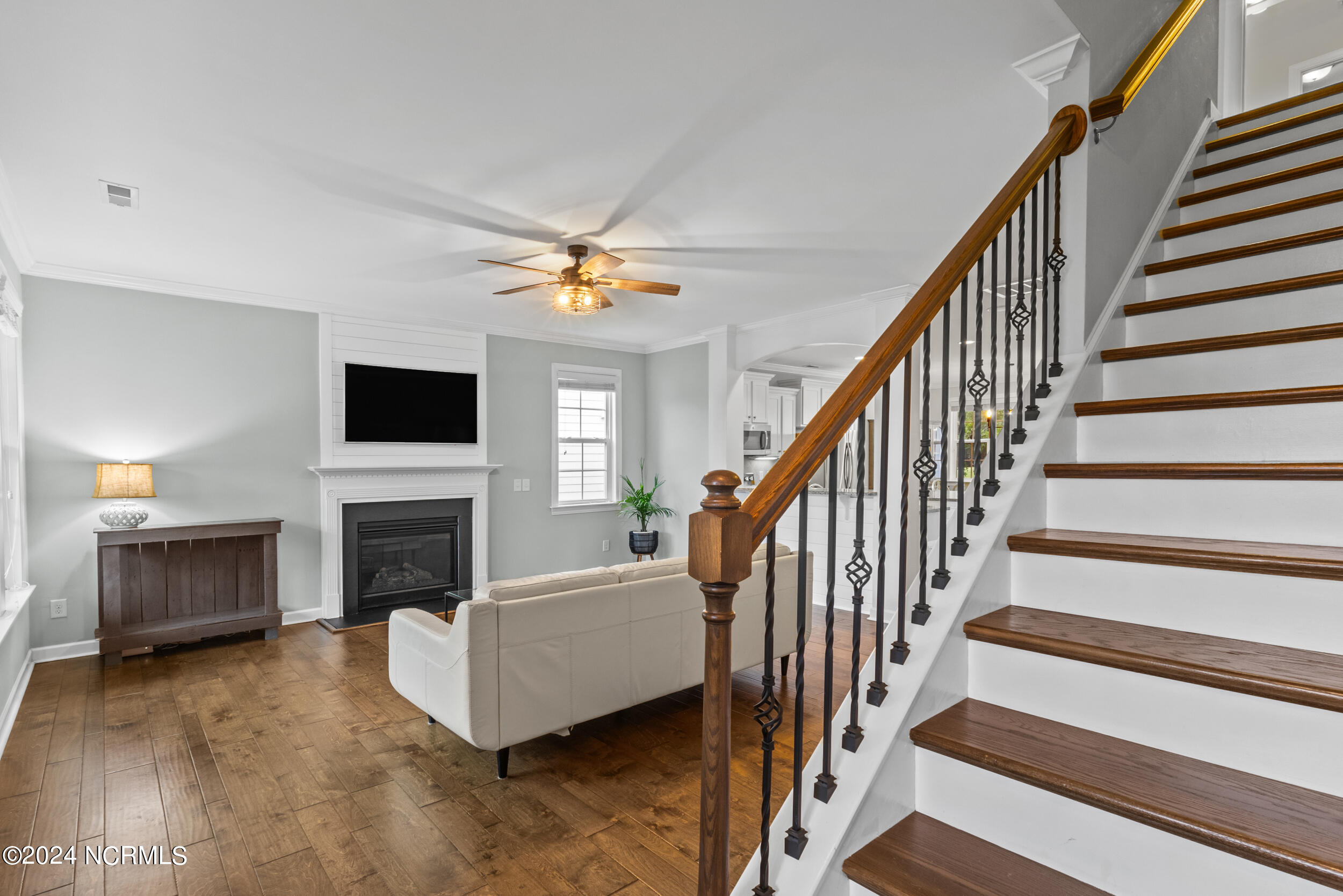 6103 Willow Glen Drive