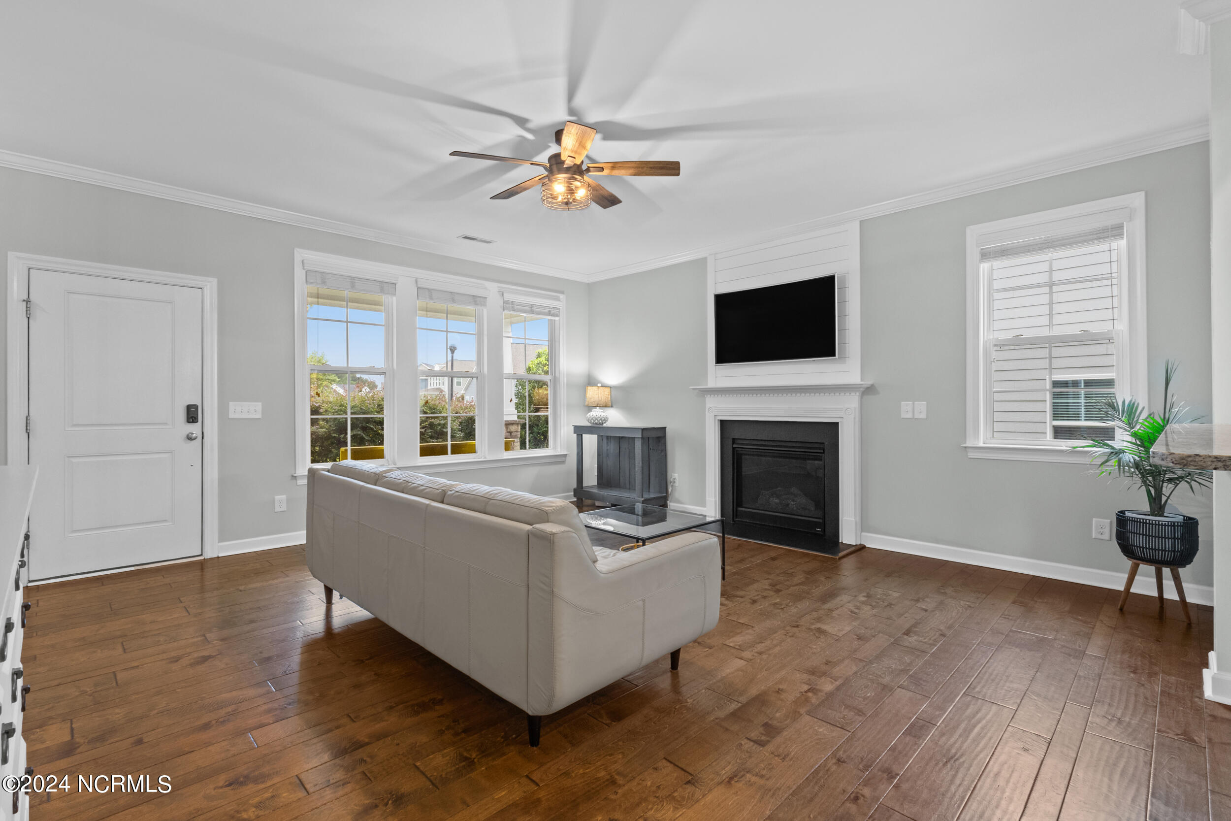 6103 Willow Glen Drive