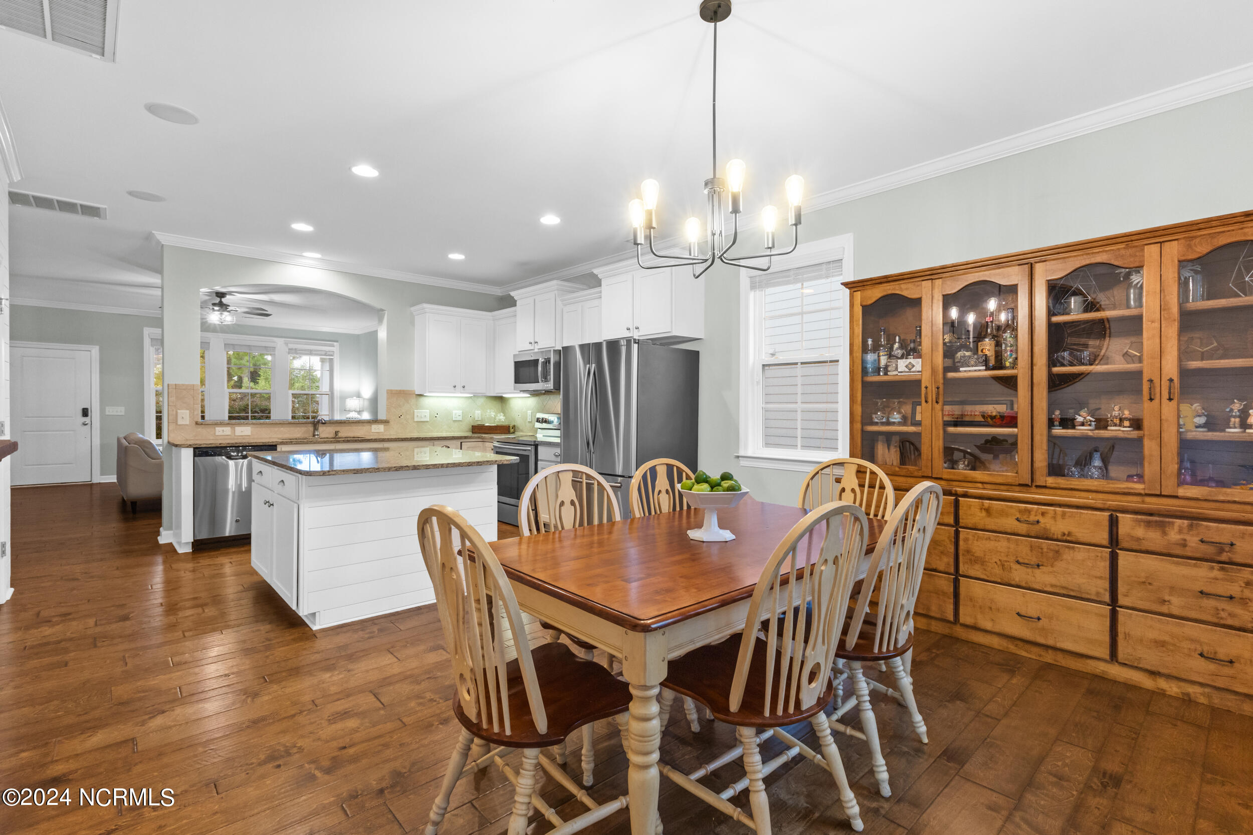 6103 Willow Glen Drive