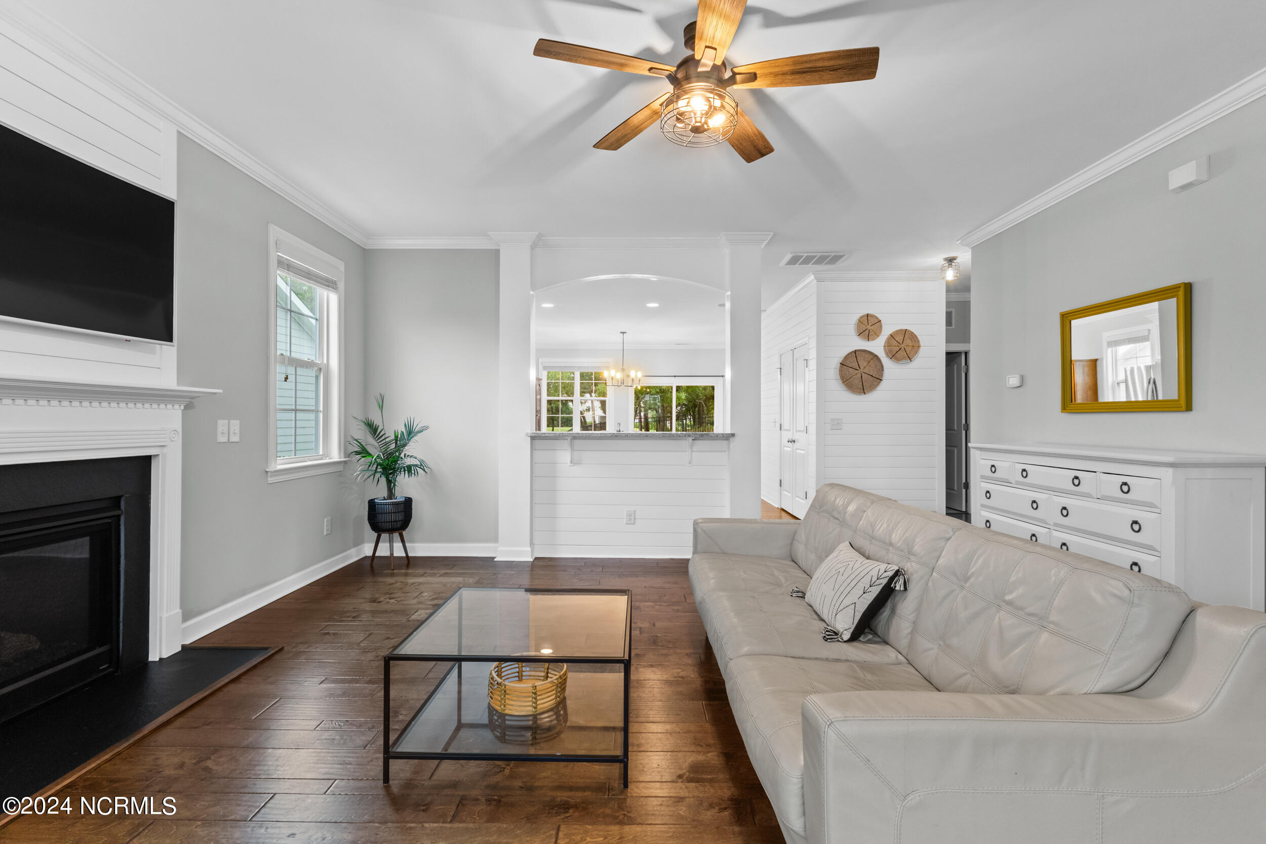 6103 Willow Glen Drive