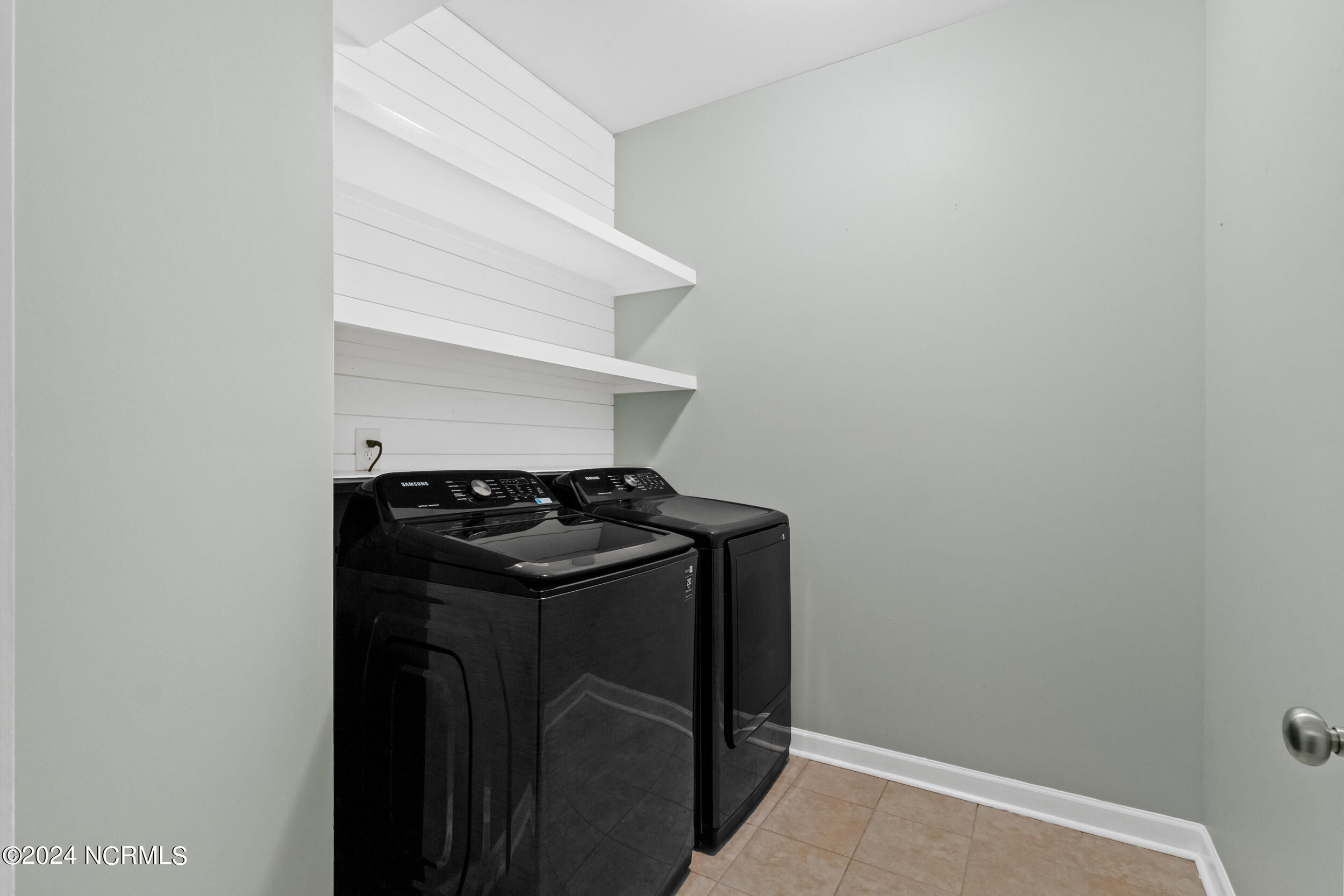 6103 Willow Glen Drive