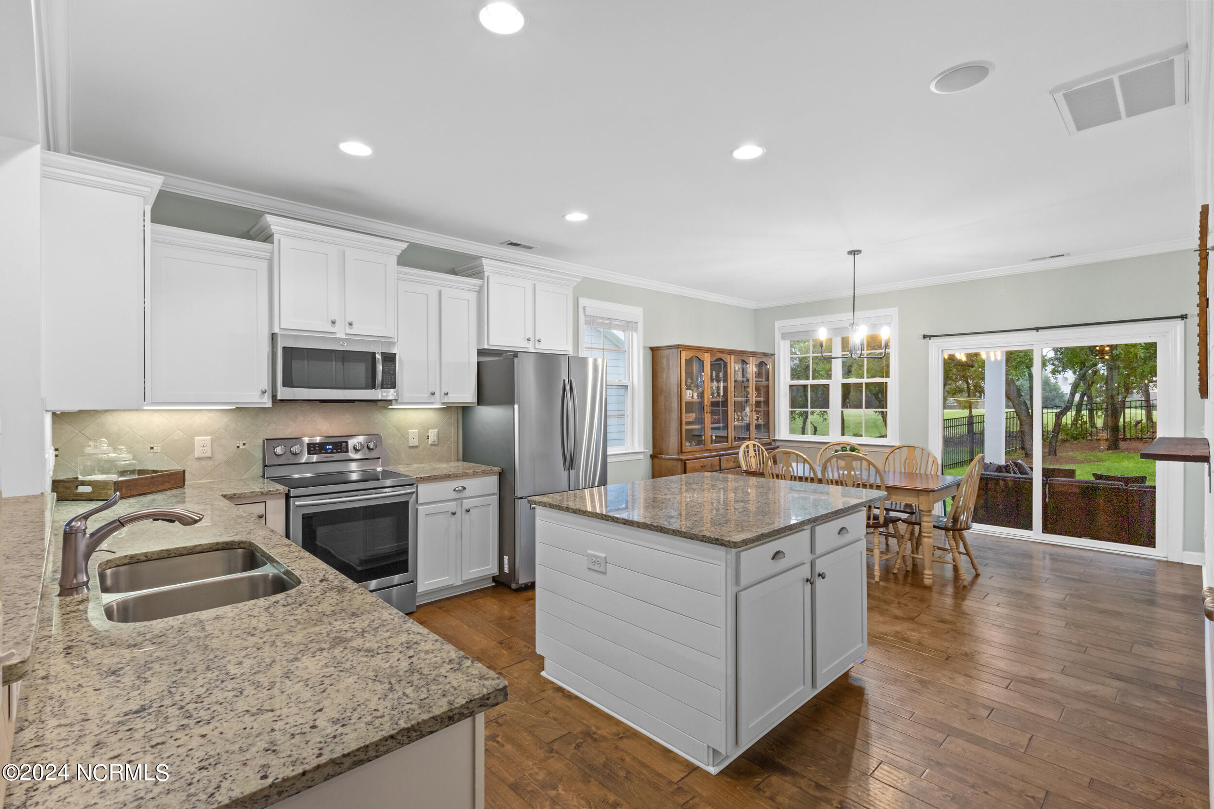6103 Willow Glen Drive